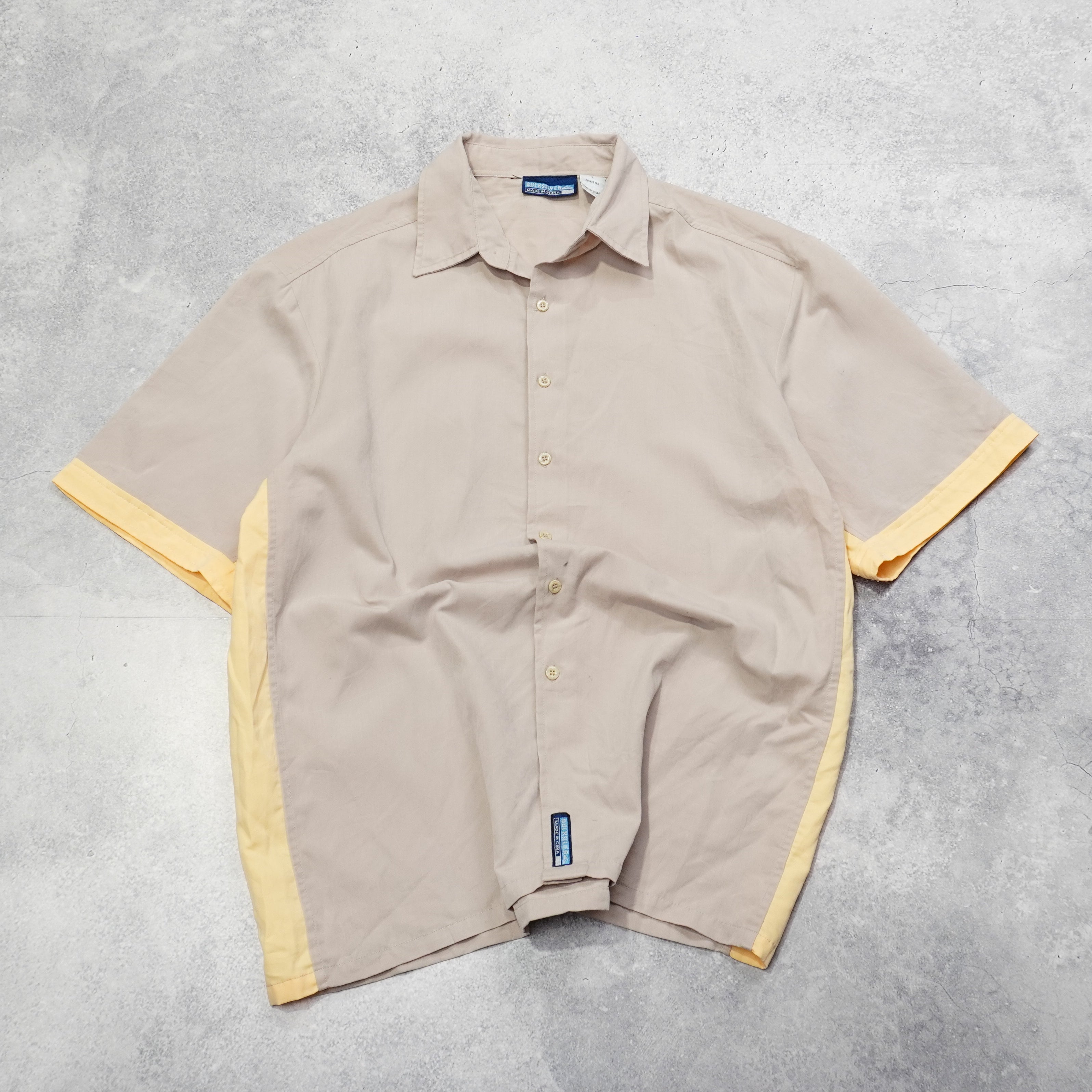 2000s Quiksilver Button Up Garmes 2000s Quiksilver Button Up Garmes