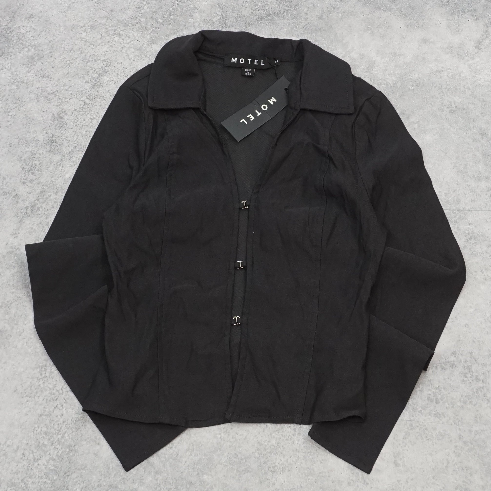 Motel Button Up