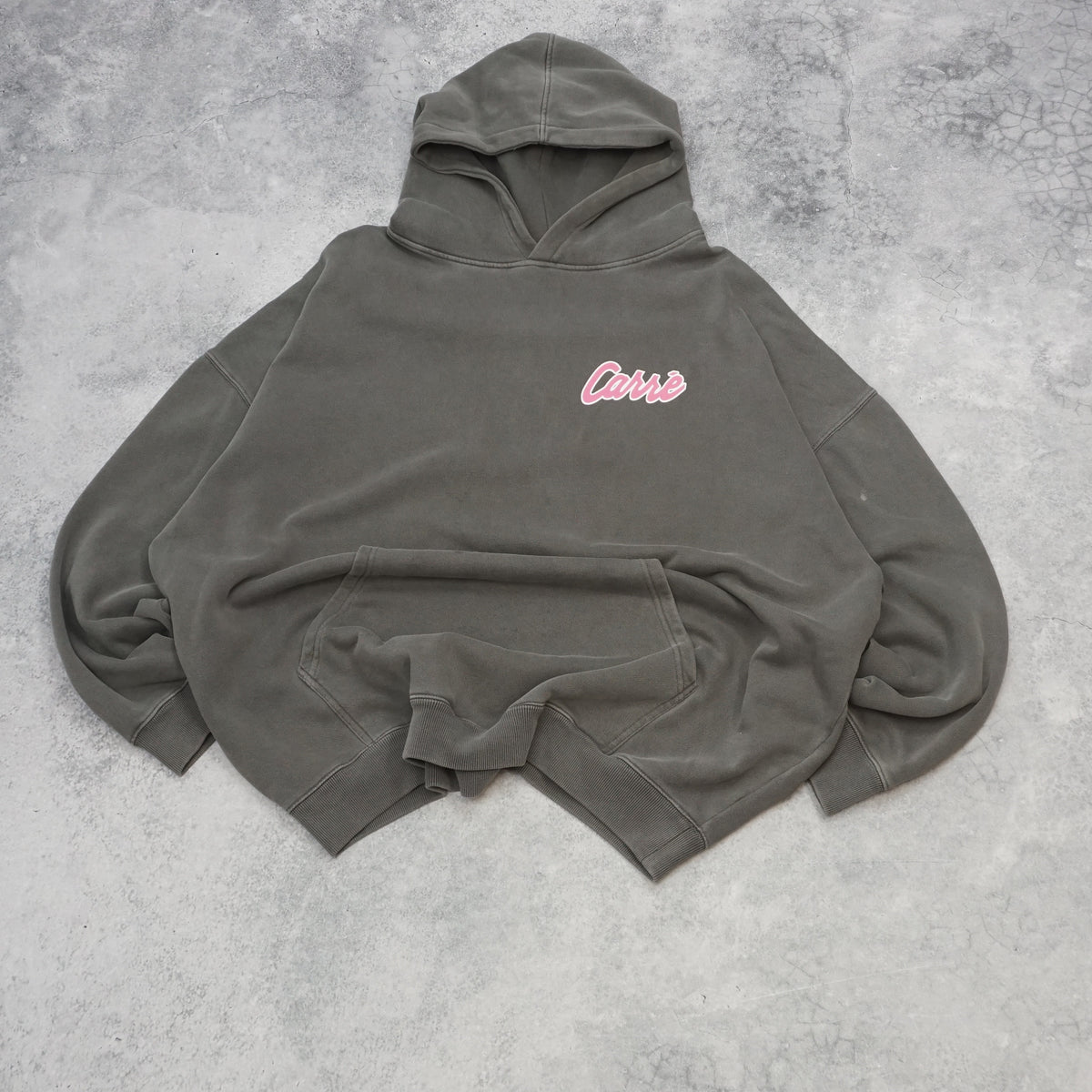 Carré Skunk Graphic Oversized Hoodie