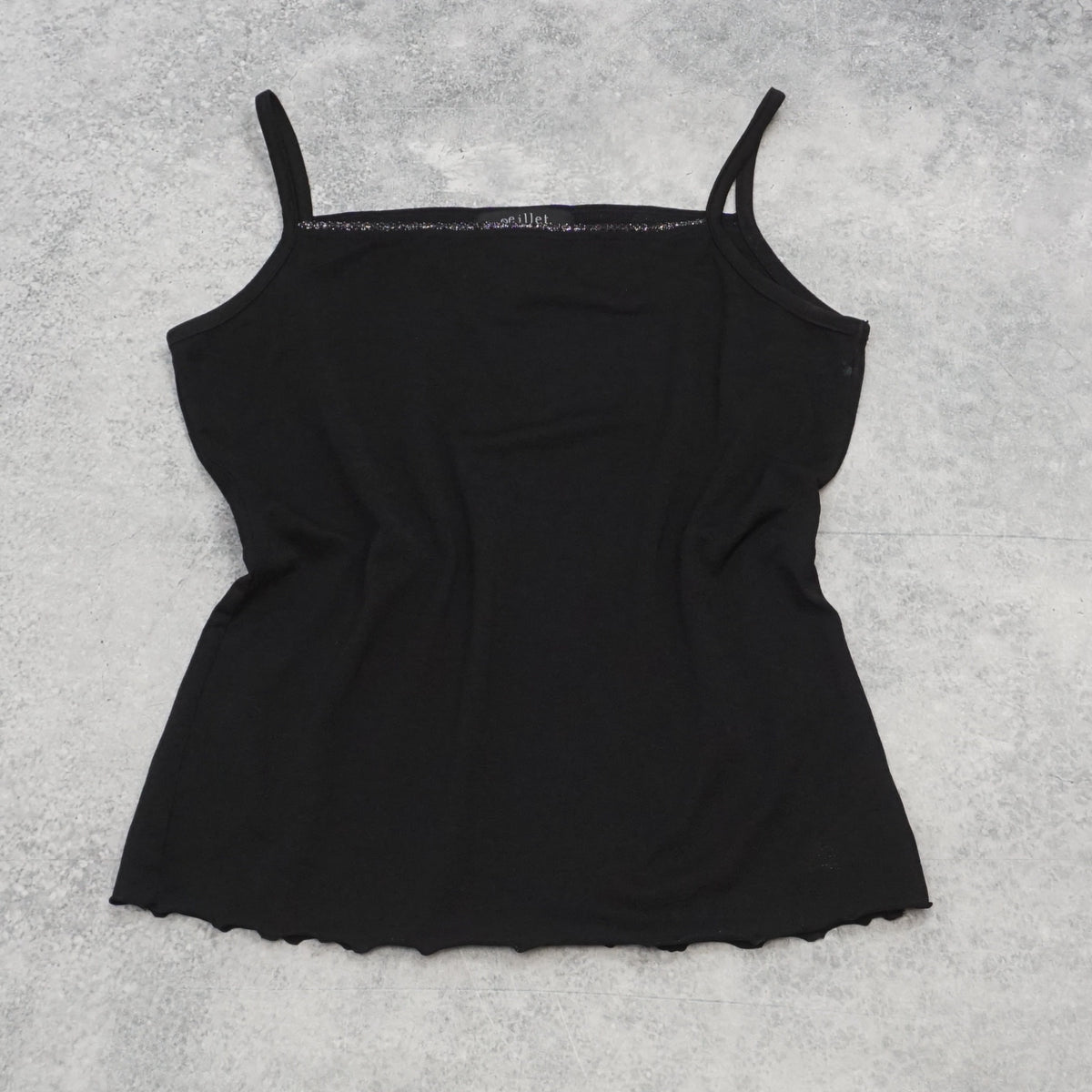 Oe Illet Lettuce Hem Cami Top