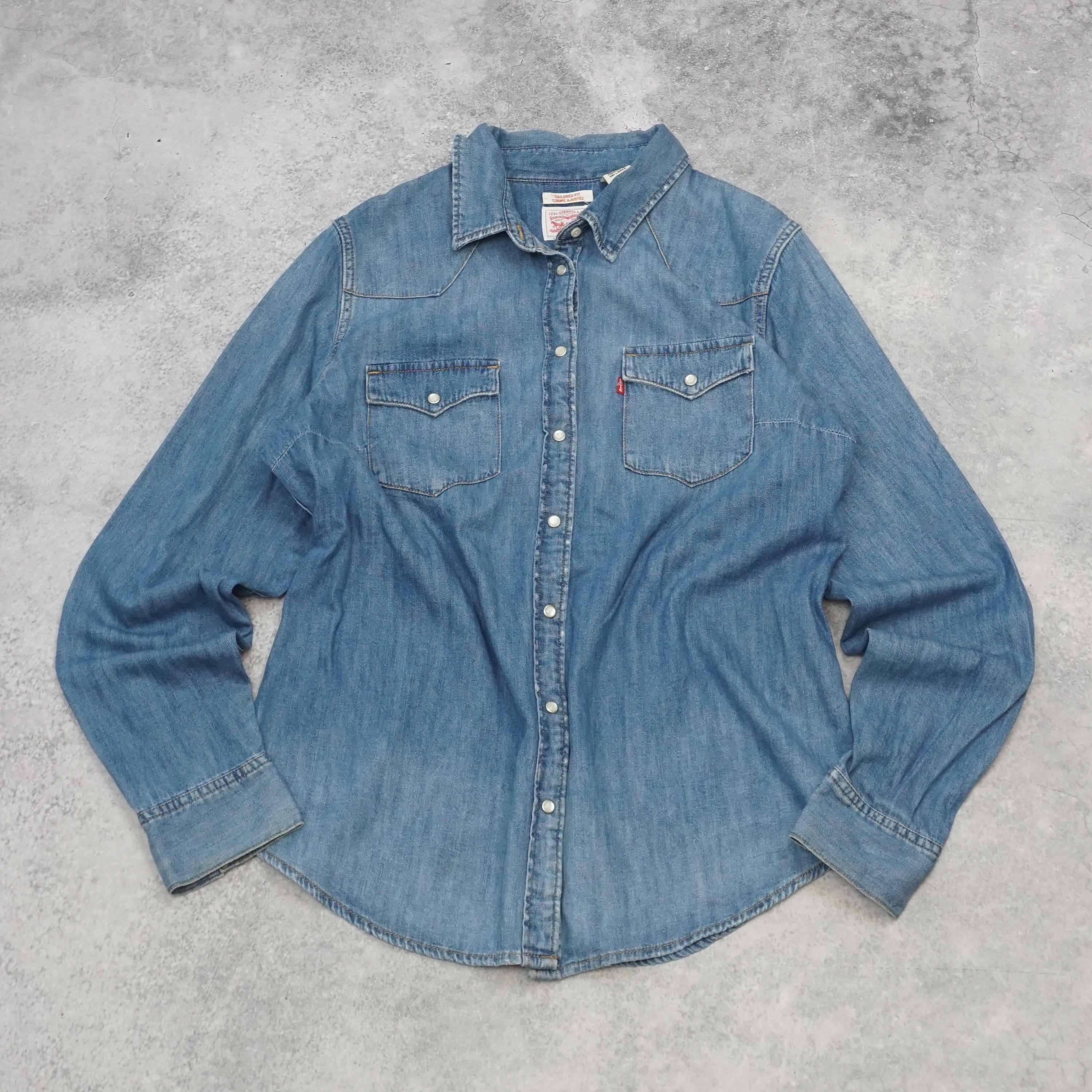 Levi Strauss & Co. Denim Western Tailored Fit Shirt