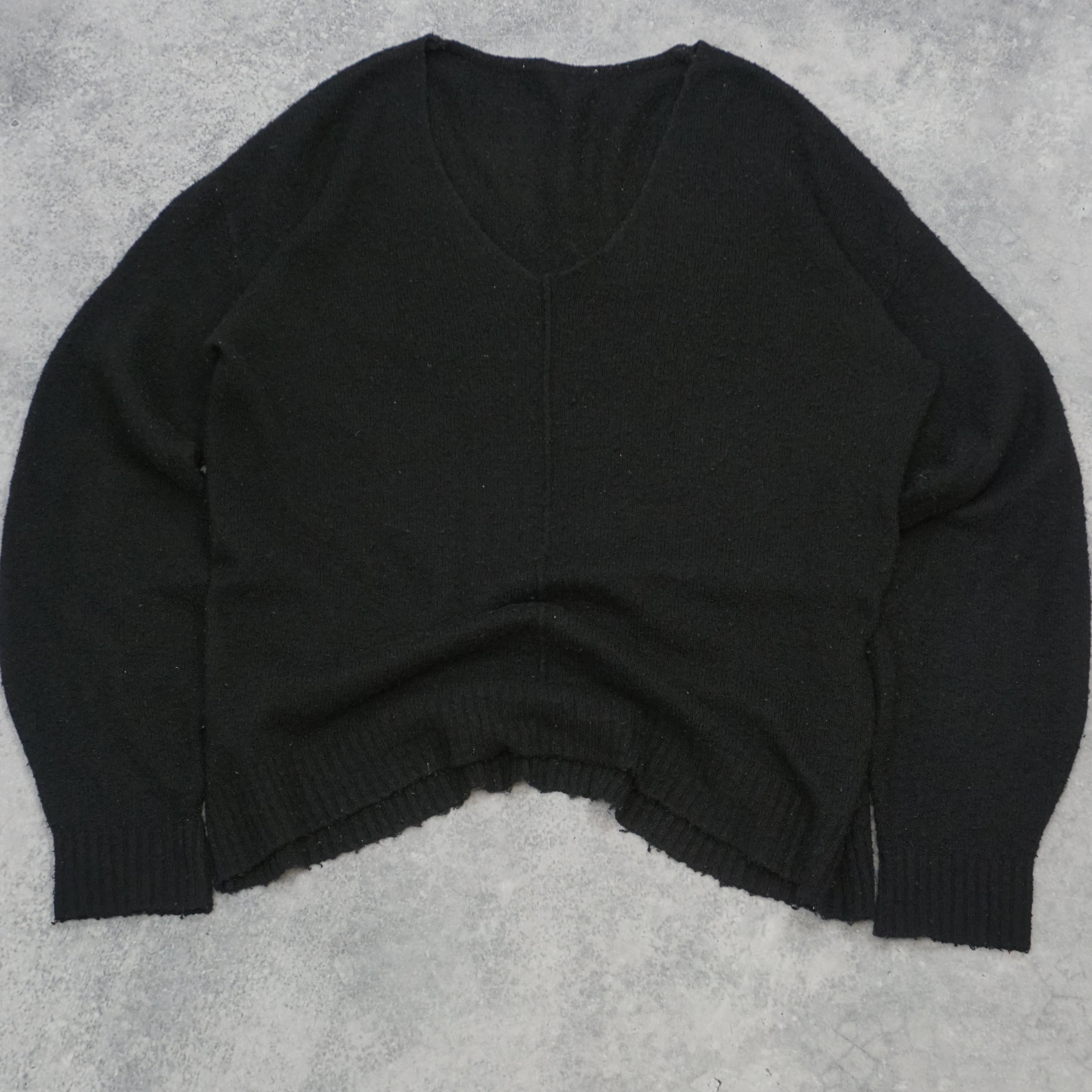 Front Seam V-Neck  Sweater