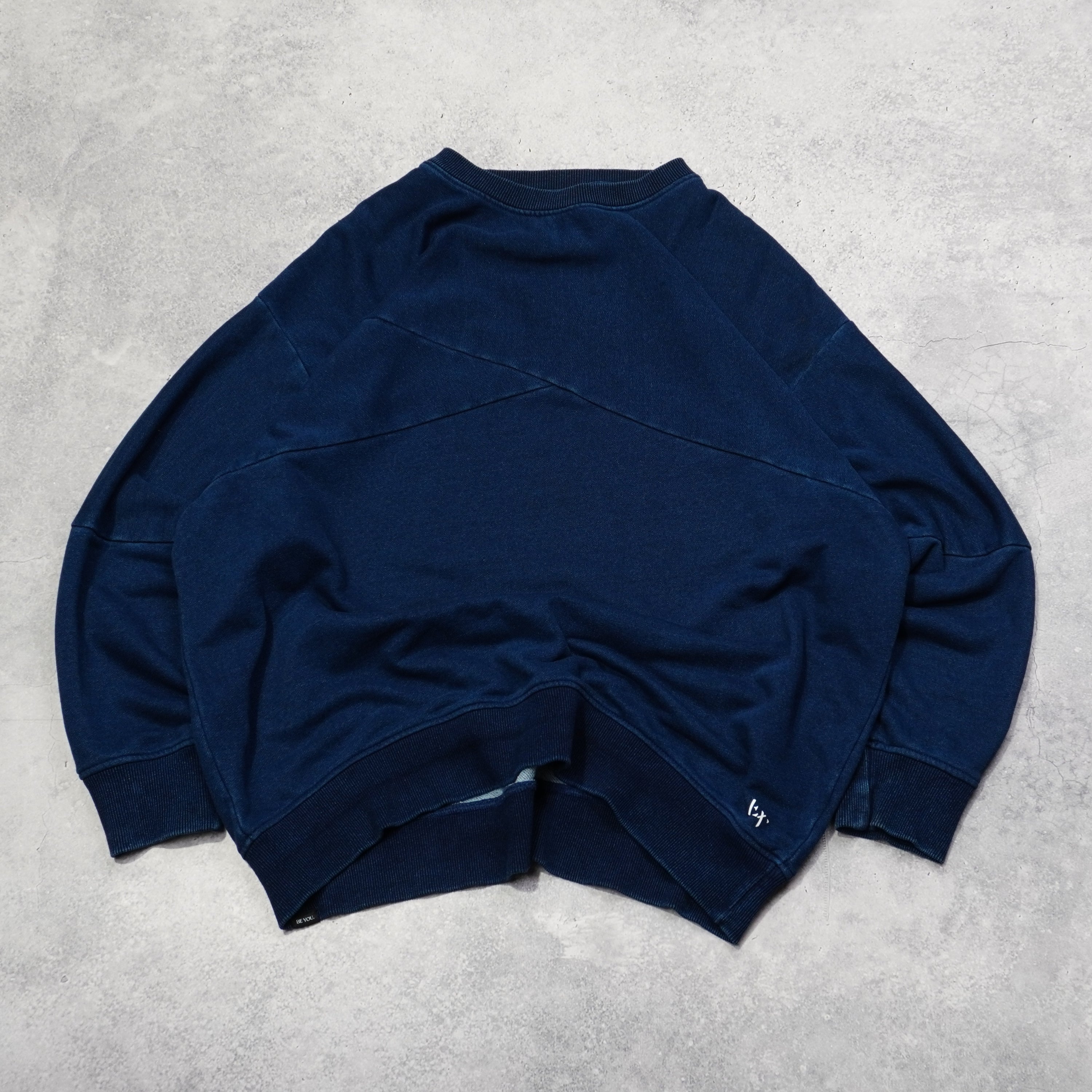 Ellivo Crewneck