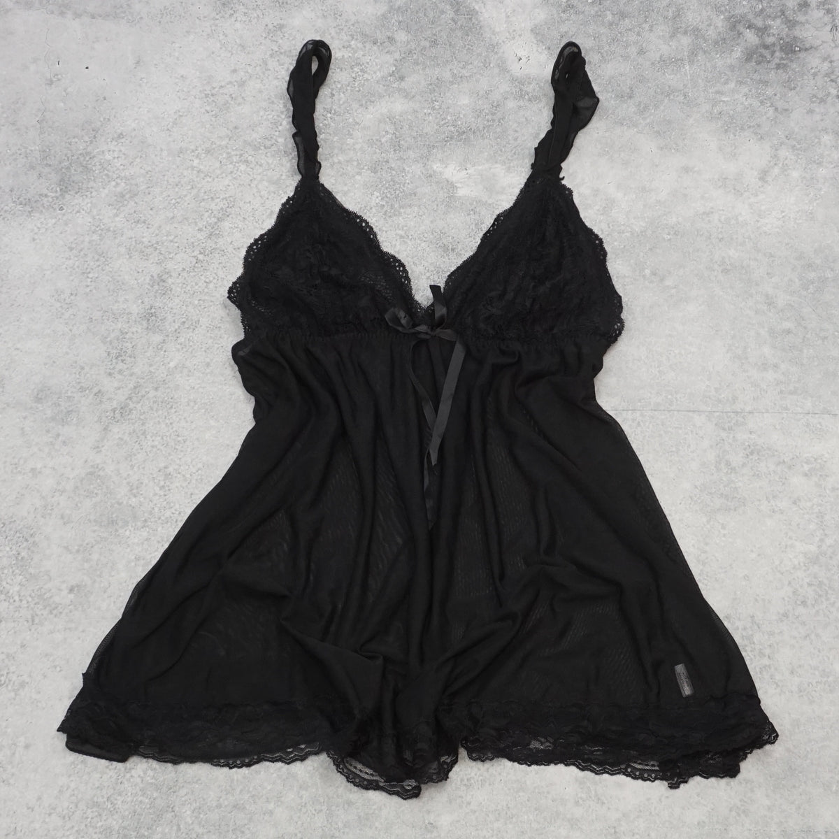 2000s Lace Trim Satin Bow Cami Top