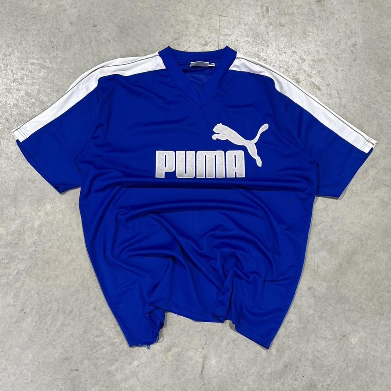 2000s Puma V Neck Boxy T-Shirt