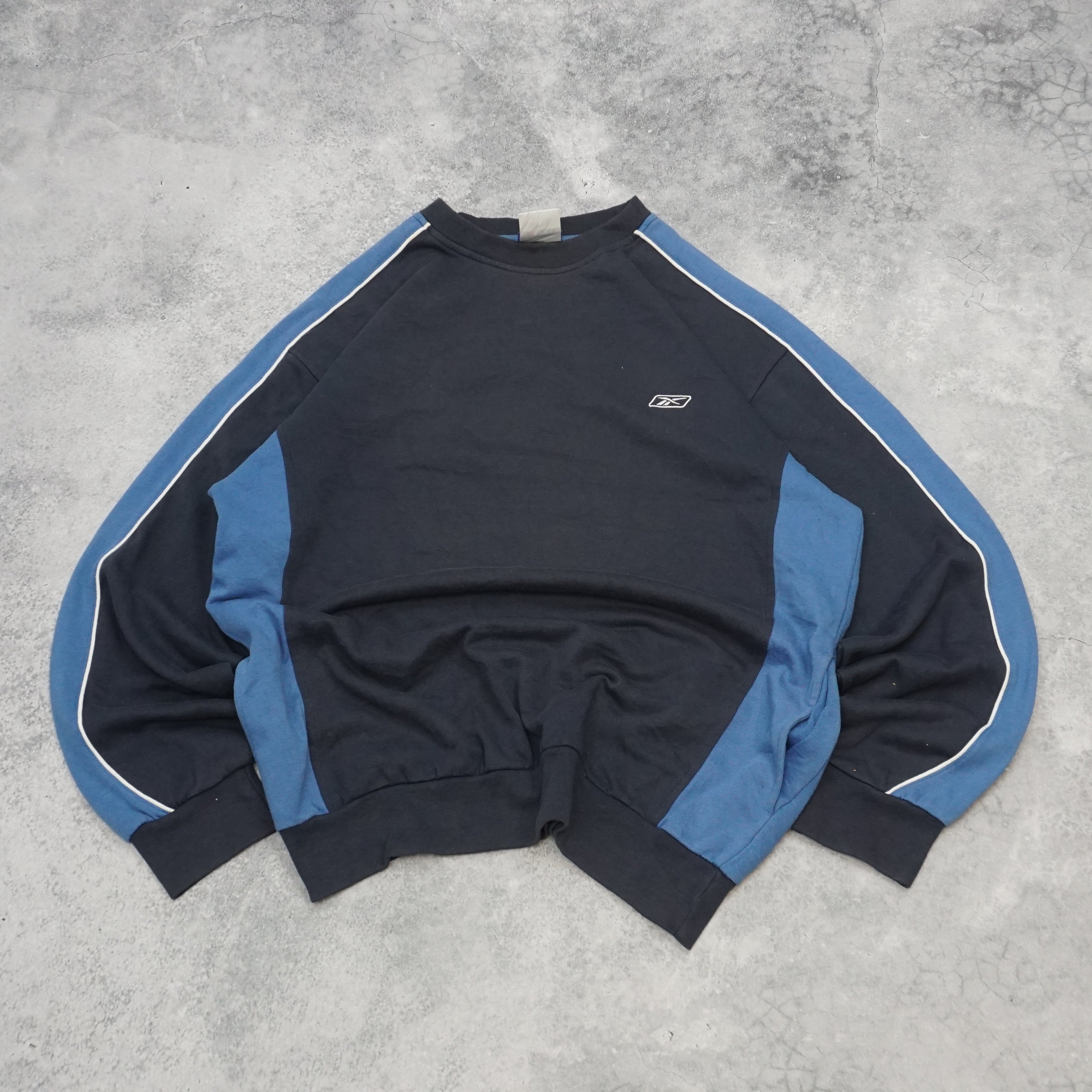 2000s Reebok Graphic Sweater