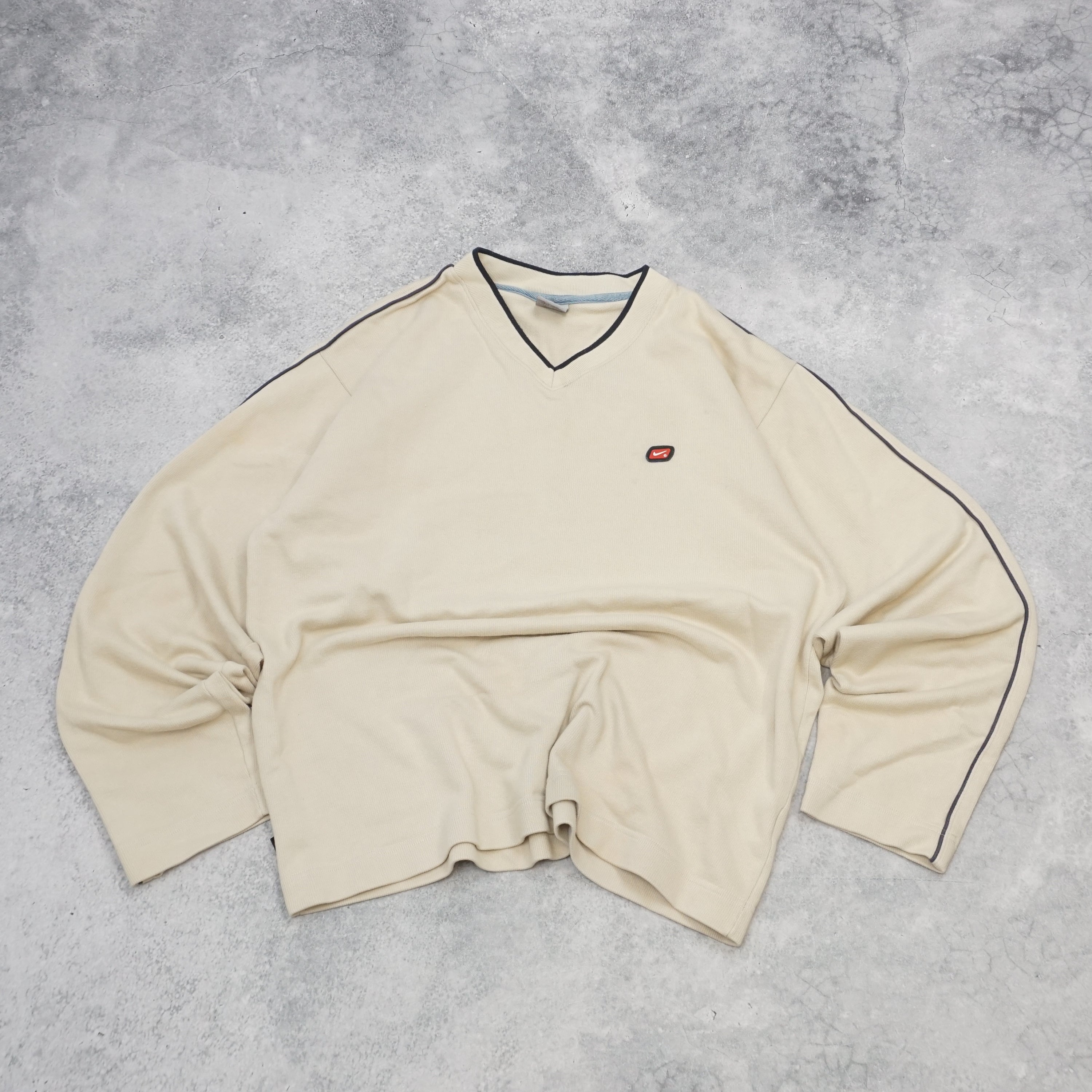 2000s Nike Sweater