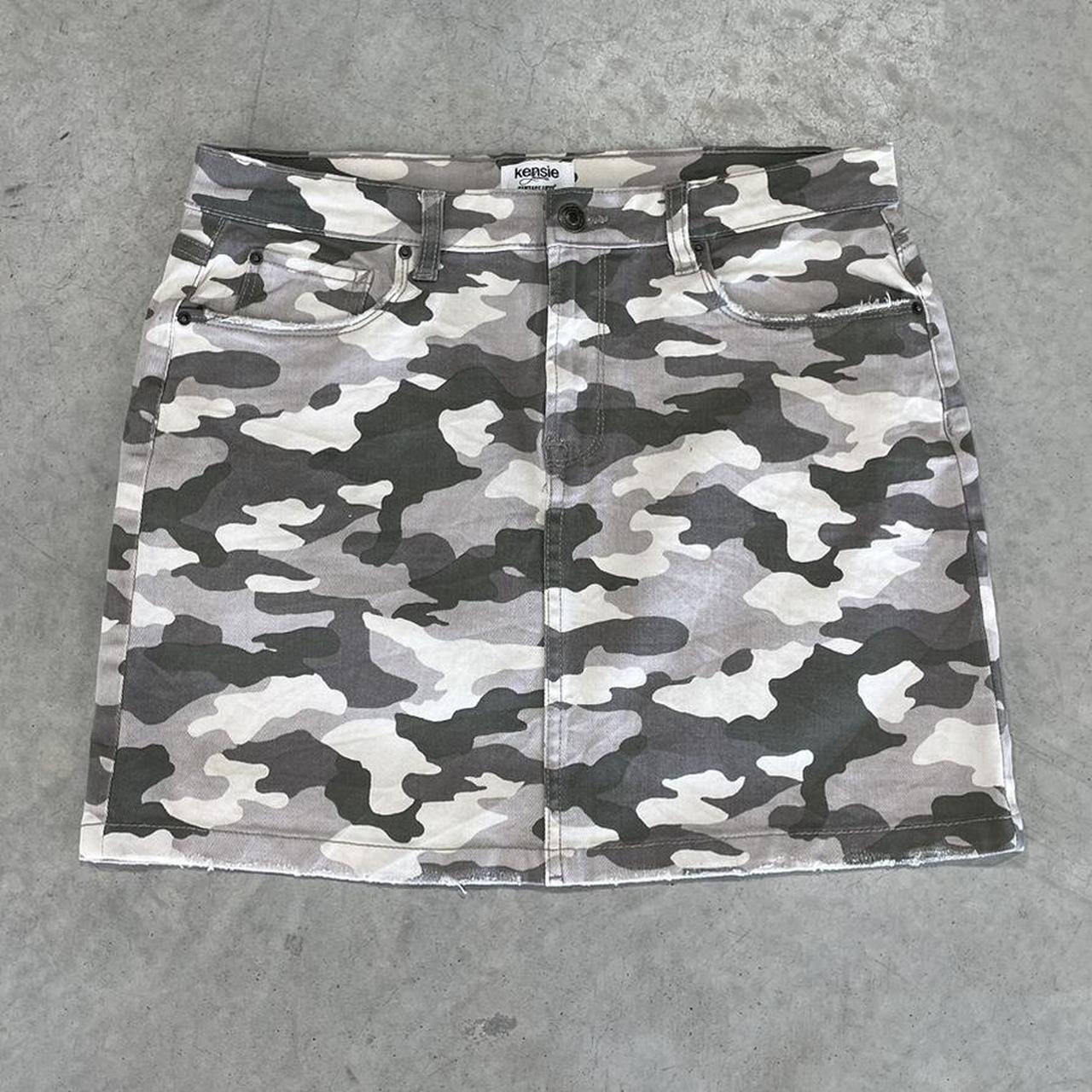2000s Kensie Camo Mini Skirt