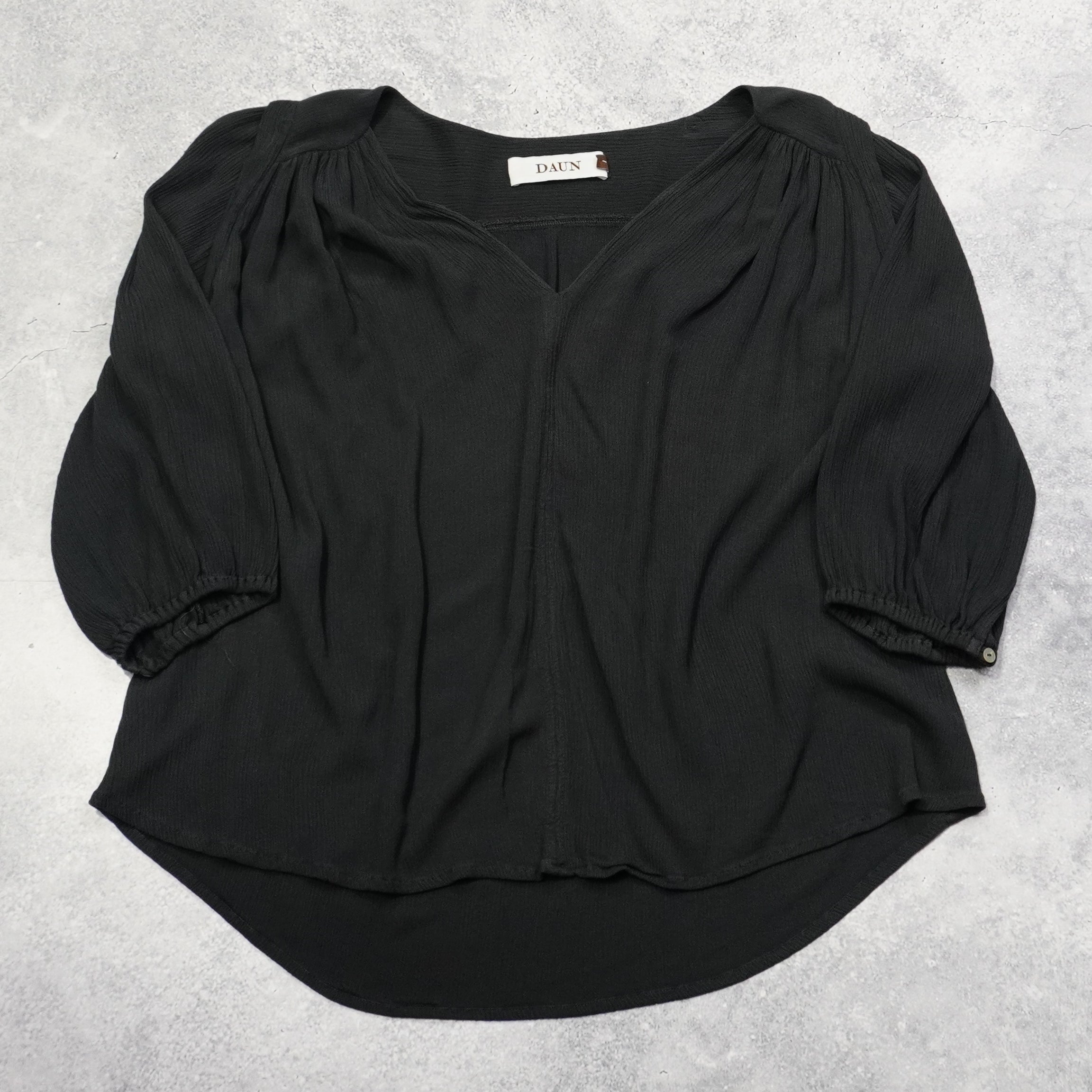 Daun Blouse Top
