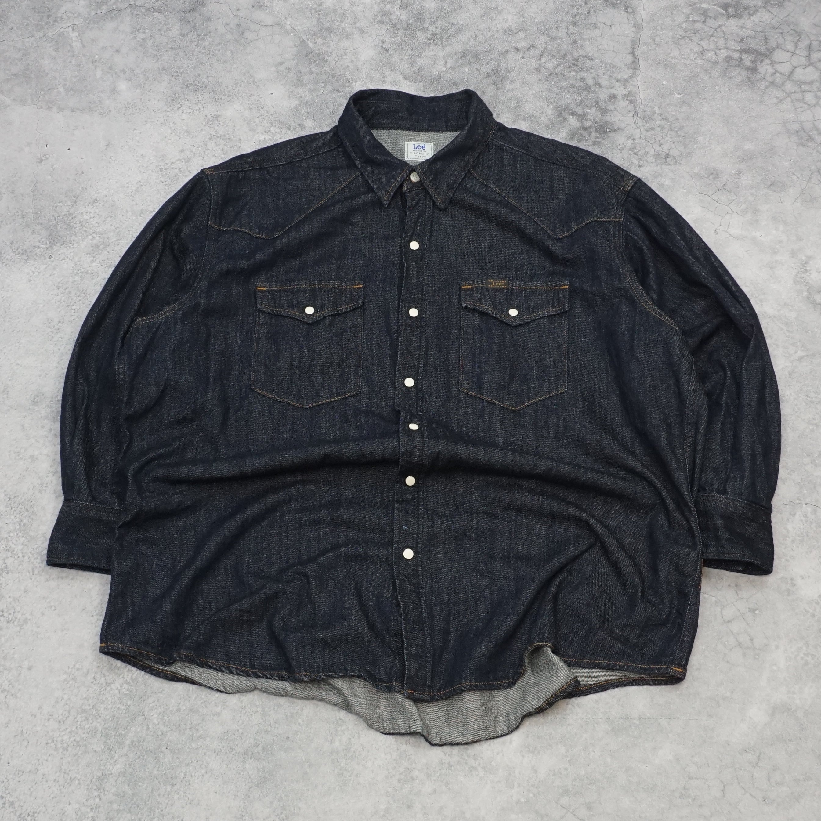 Lee Button Up