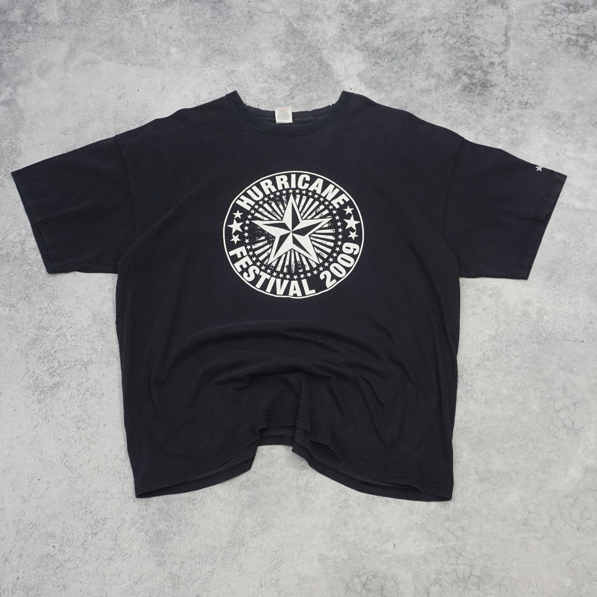 2000s Fruit Of The Loom Hurricane Festival 2009 Graphic T-Shirt