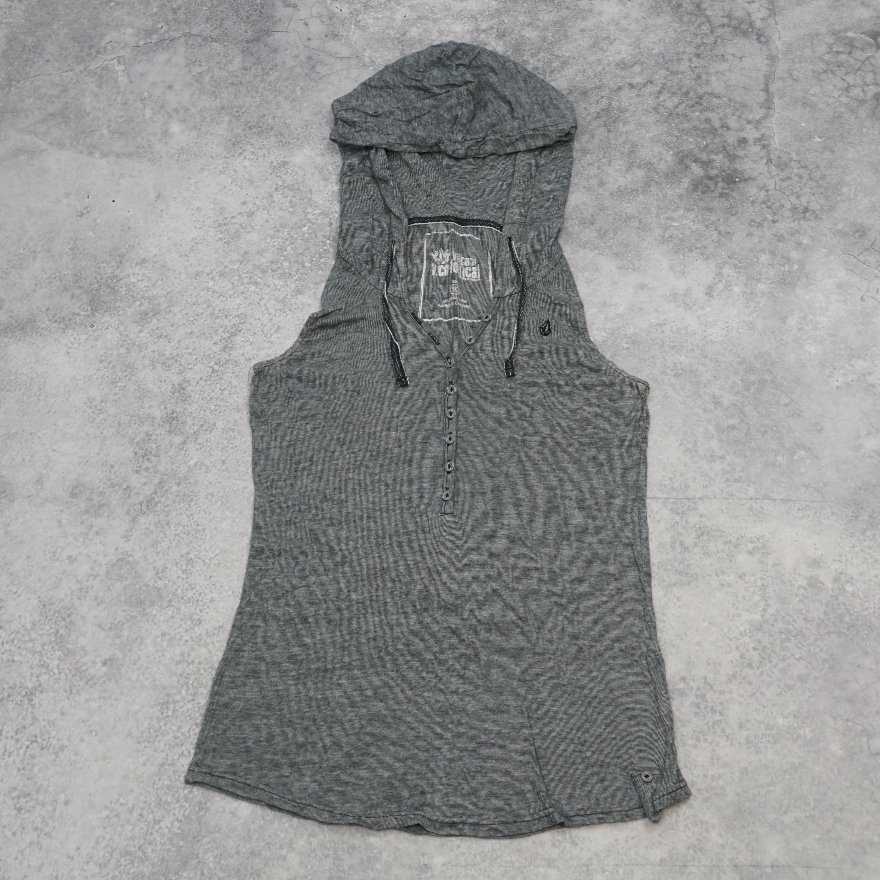 2000s Volcom Tank Top Hooded