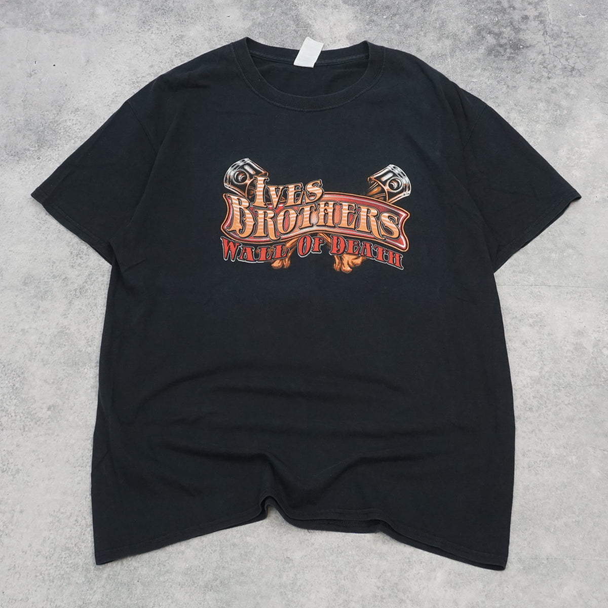 2000s Gildan Graphic T-Shirt