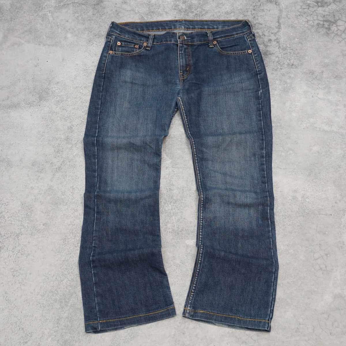 2000s Levis Low Rise Bootcut Jeans