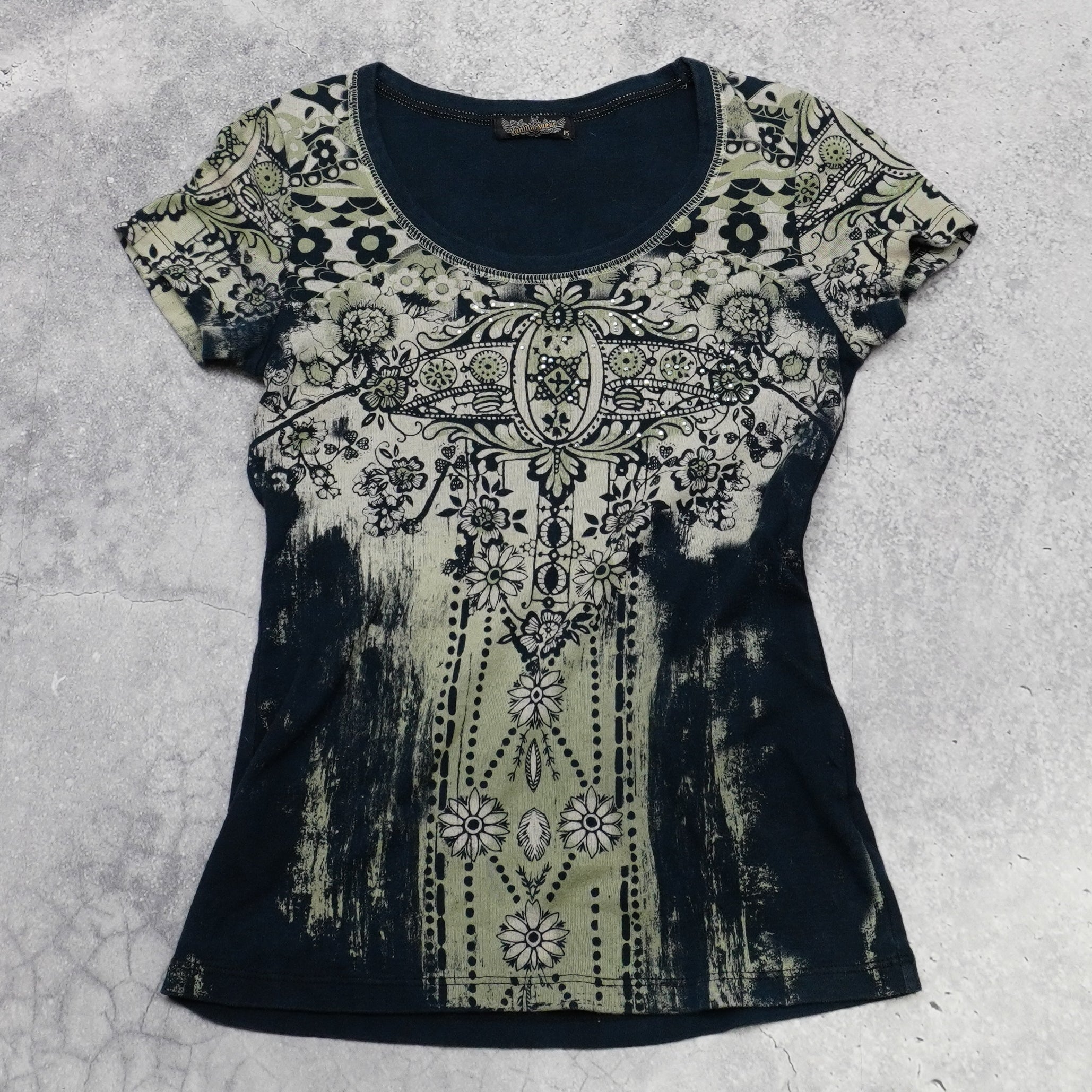 Vanilla Star Patterned Graphic T-Shirt