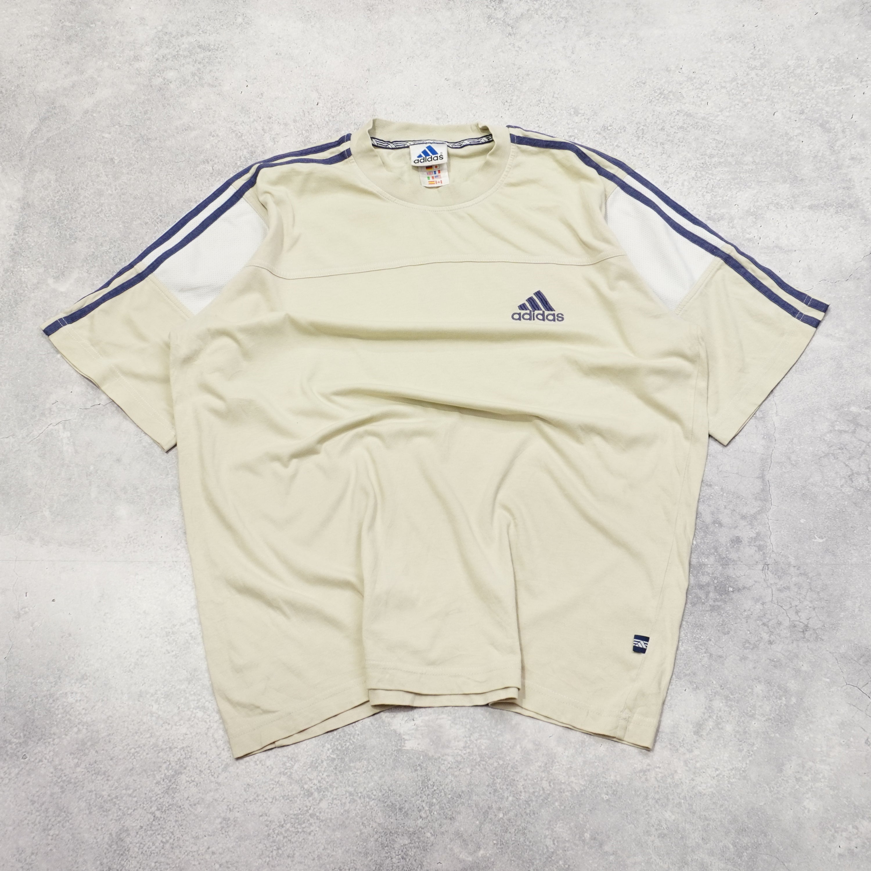 2000s Adidas T-Shirt