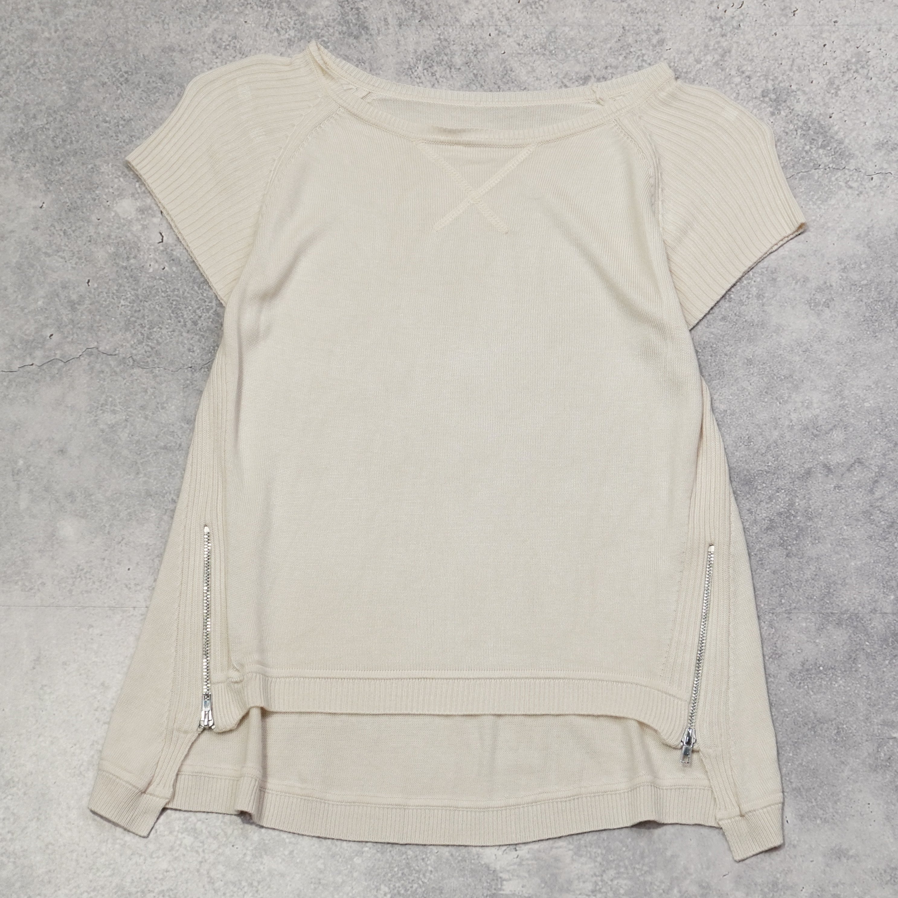 Side Zip Knit Top Knit