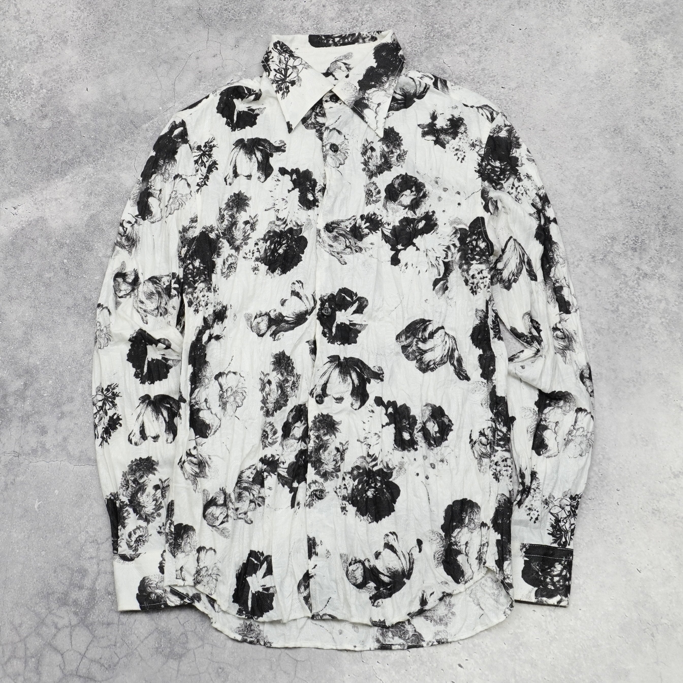2000s Tornado Mart Floral Print Wrinkled Button Up