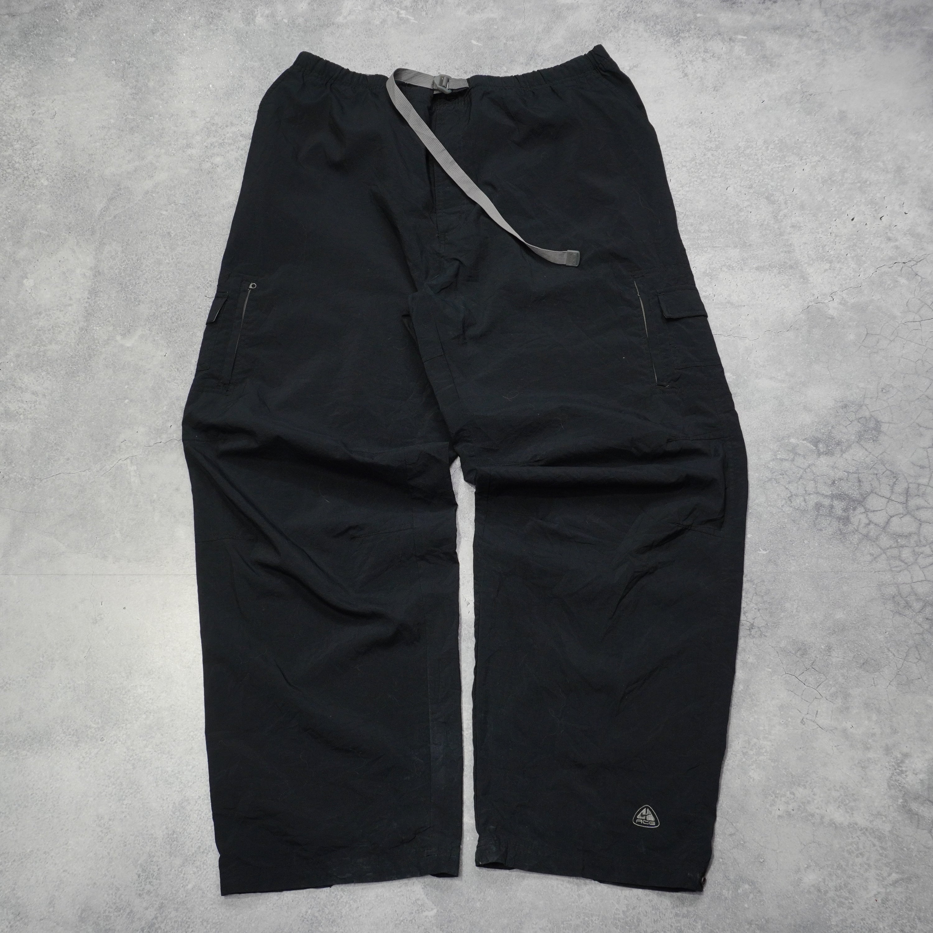 2000s Nike ACG Cargo Pants