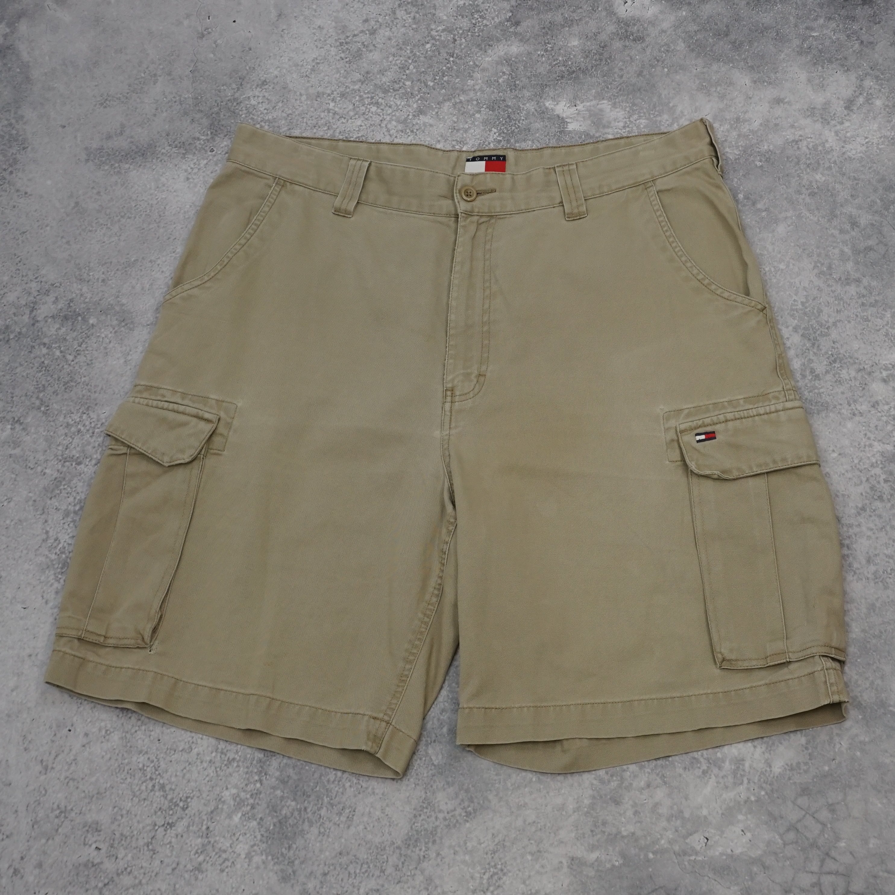 2000s Tommy Hilfiger Cargo Shorts