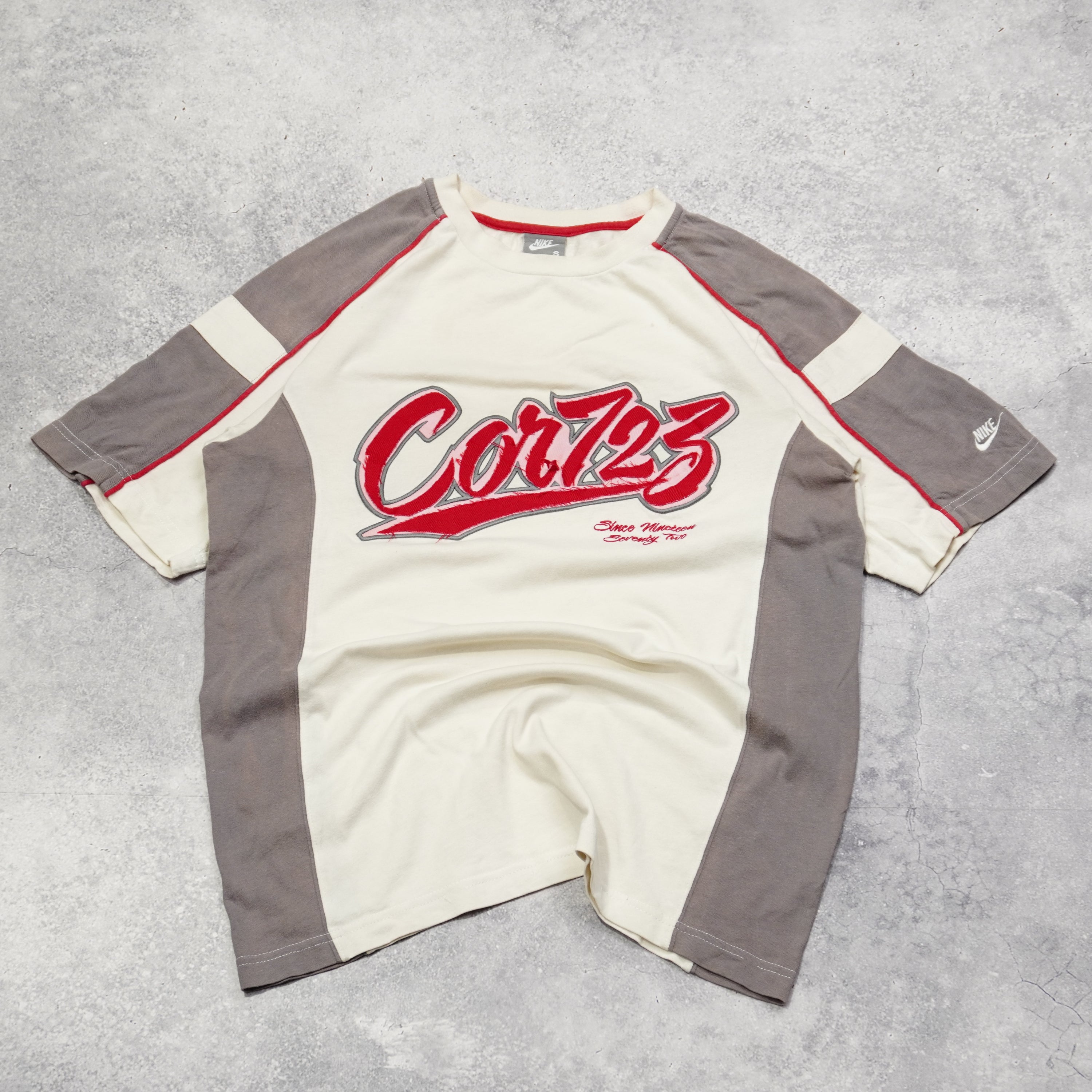 2000s Nike Cor23 cortez T-Shirt