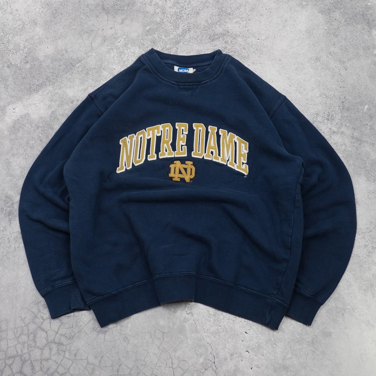 2000s NCAA Notre Dame Crewneck