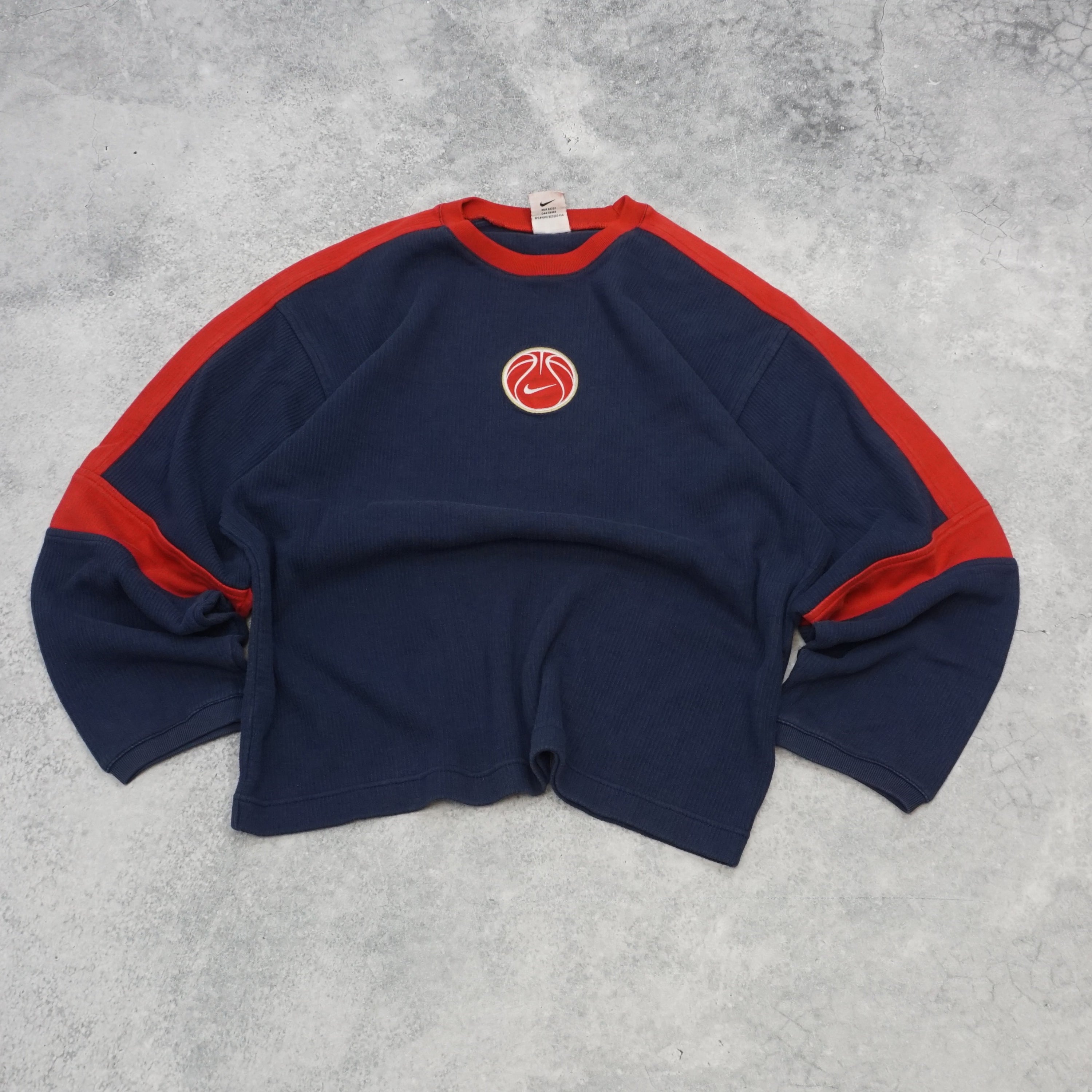 2000s Nike Embroidered Graphic Sweater