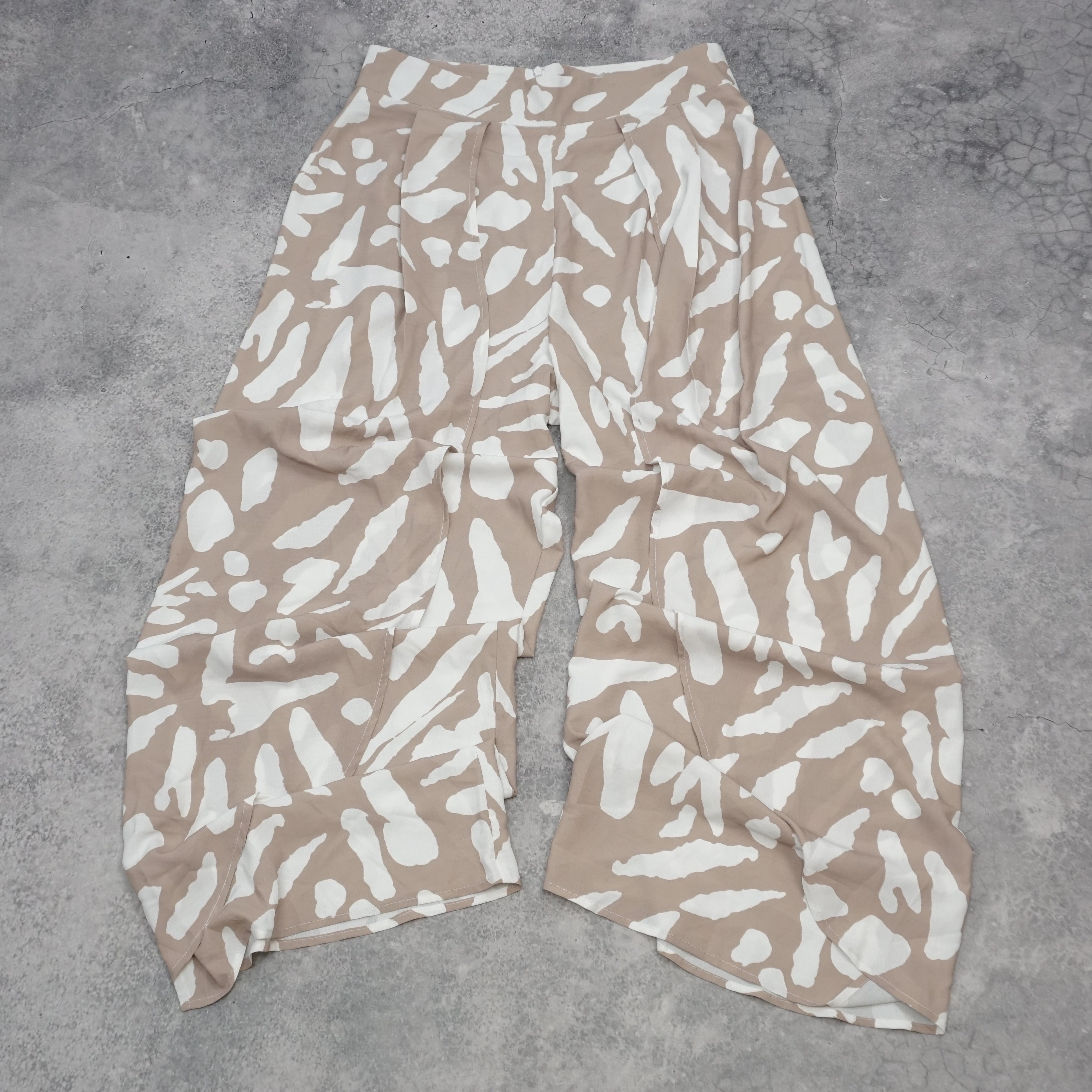 White Closet Wide Leg Patterned Pants