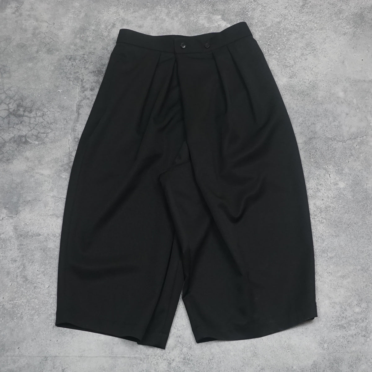 2000s Comme des Garçons Black Pleated Shorts