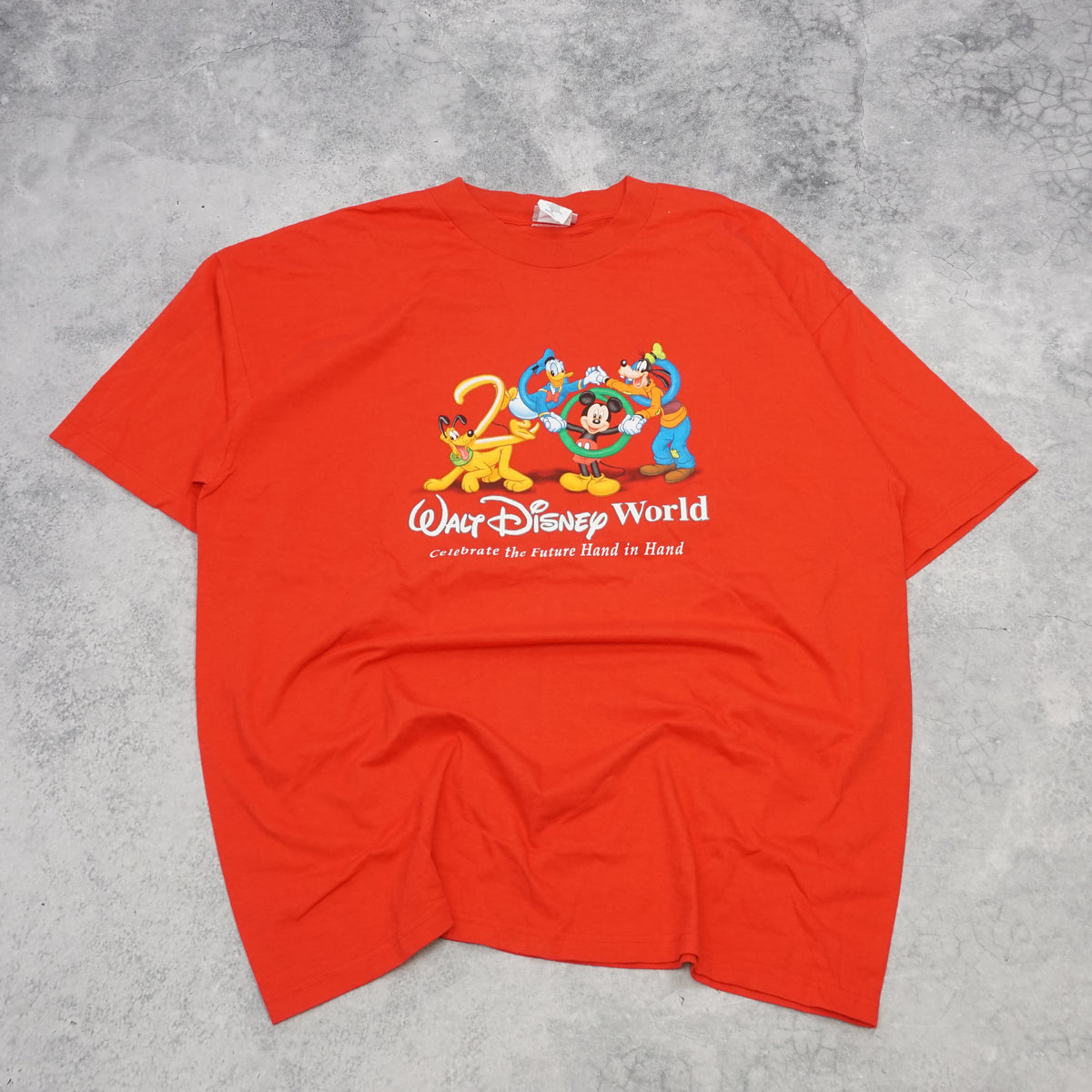 2000s Walt Disney Graphic T-Shirt