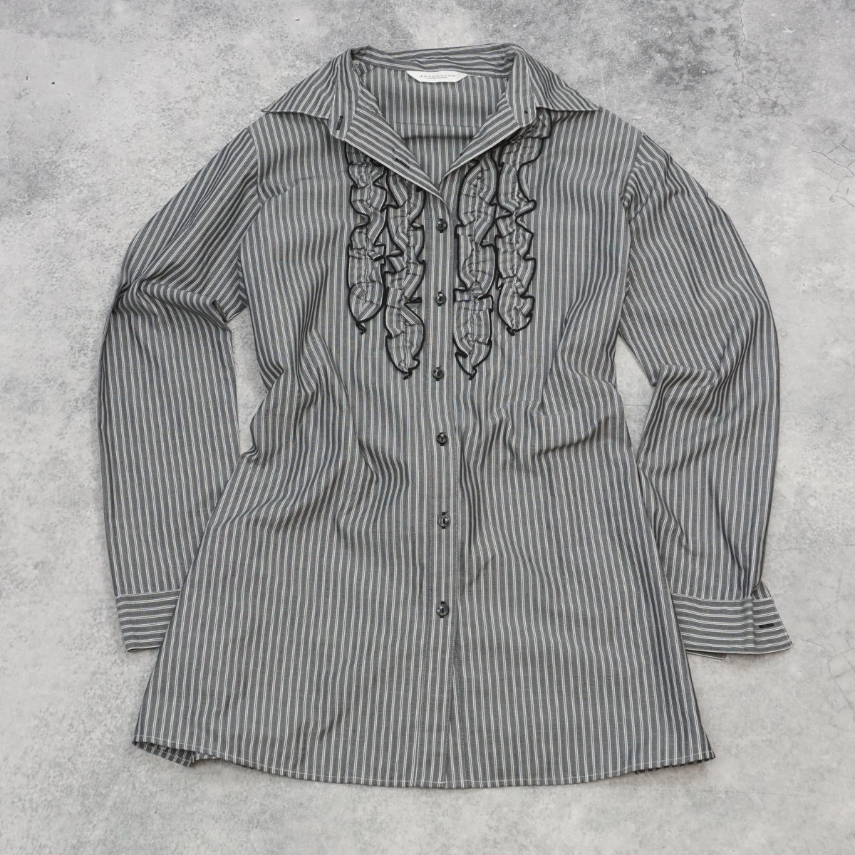 2000s Jetsetter Ruffle Tie-Back Shirt