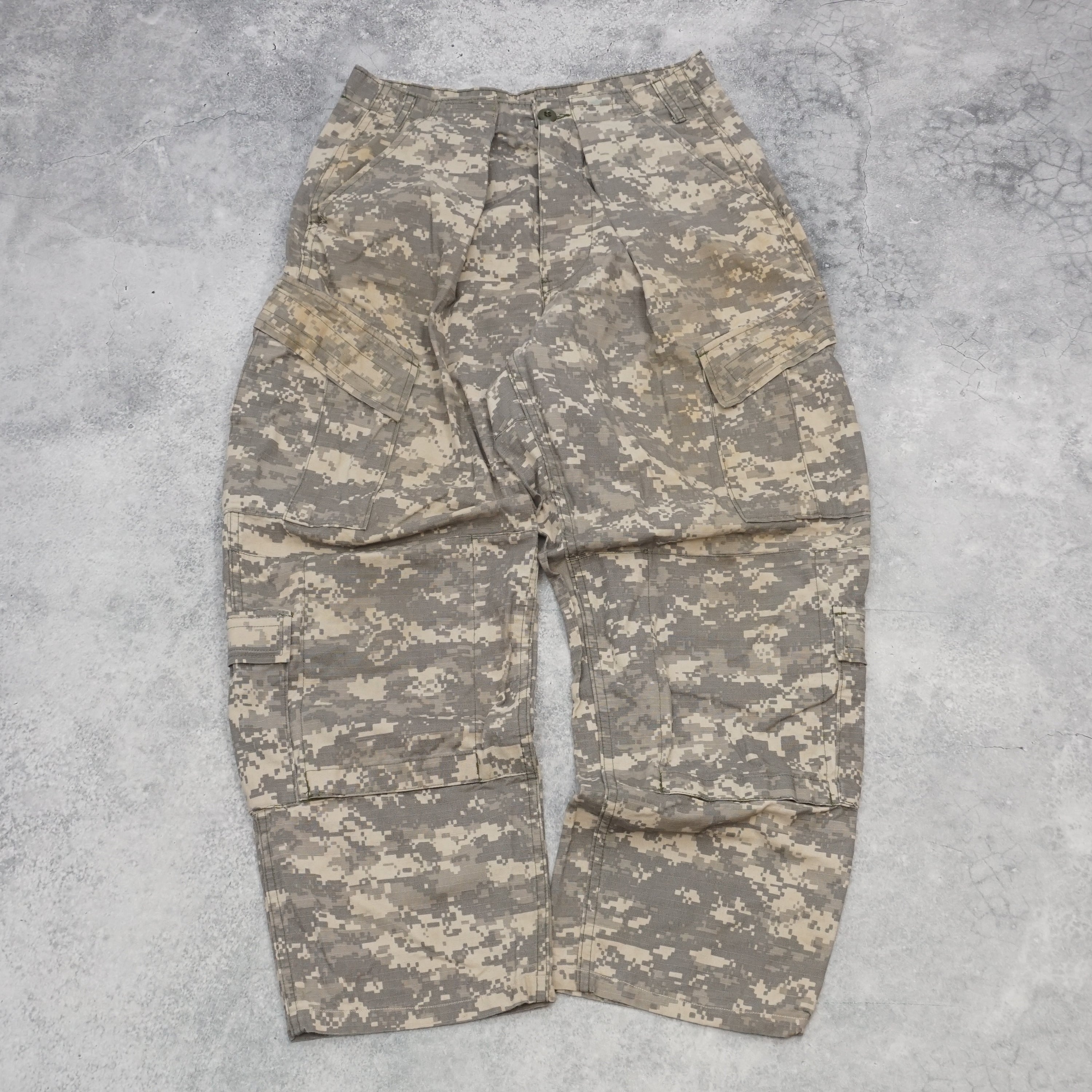 2000s ACU Digital Camo Military Cargo Pants