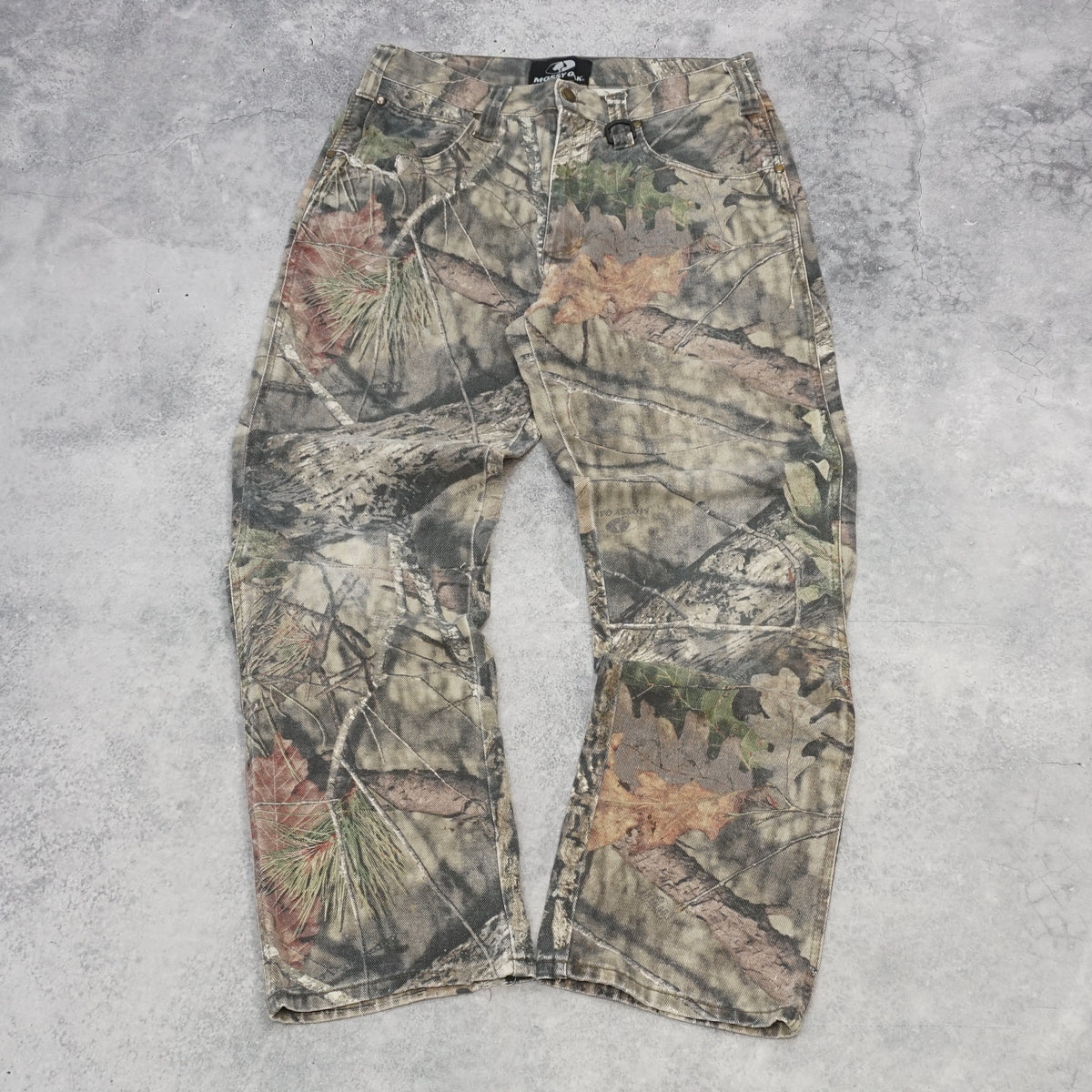 2000s Mossy Oak Realtree Camo Pants