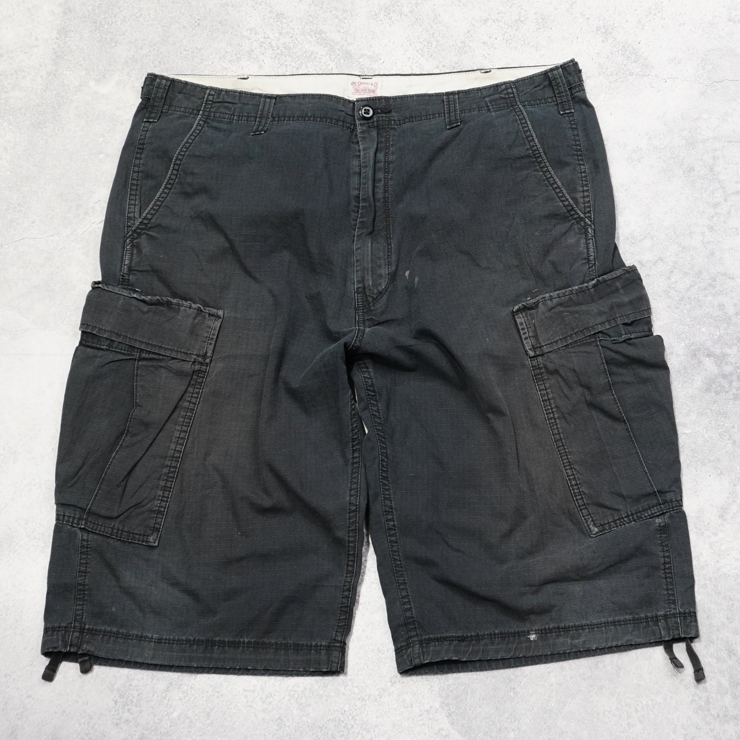 2000s Levi's Cargo Shorts