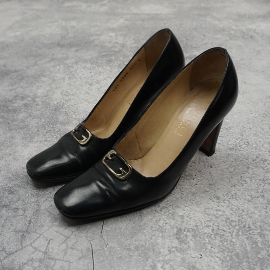 2000s Gucci Leather Buckled Heels