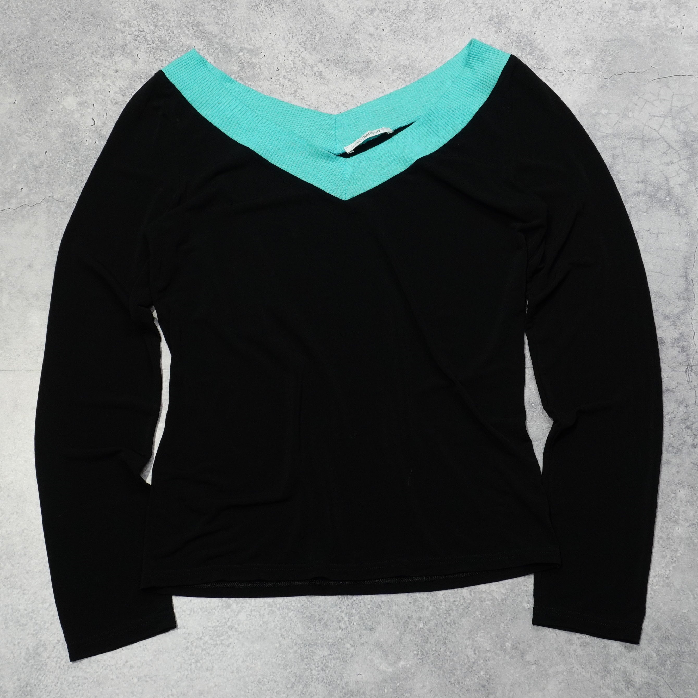 2000s Nara Maglie Ribbed V-Neck Top
