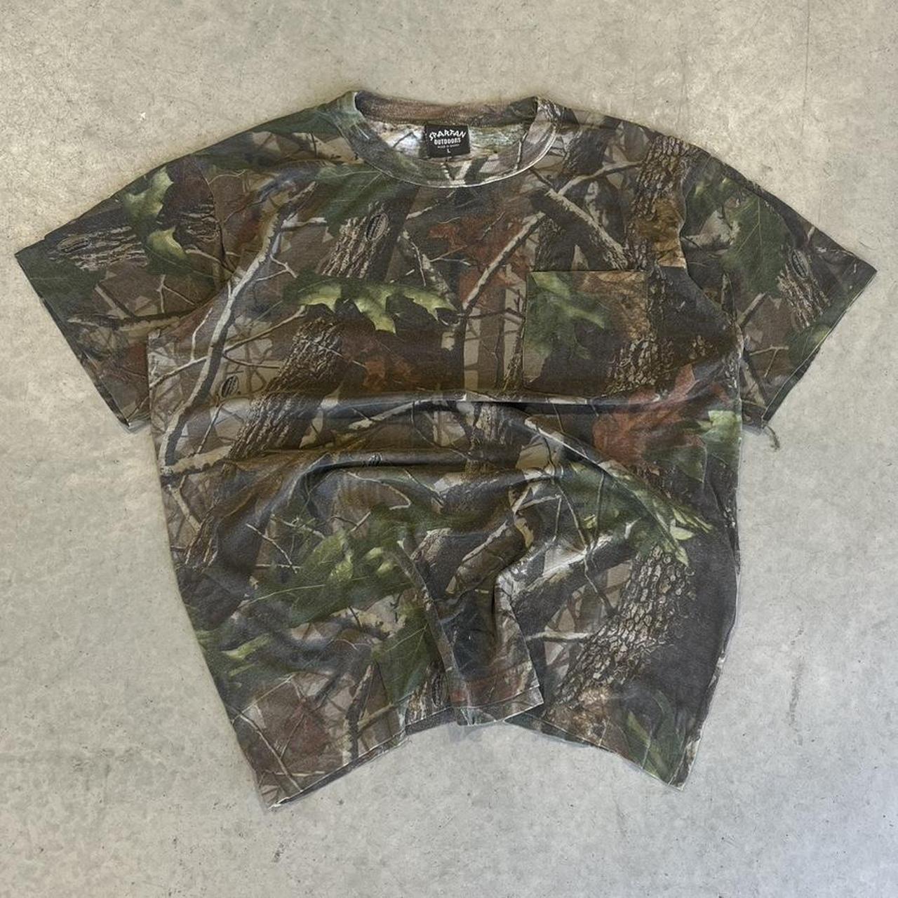 2000s Spartan Outdoors Camo T-Shirt
