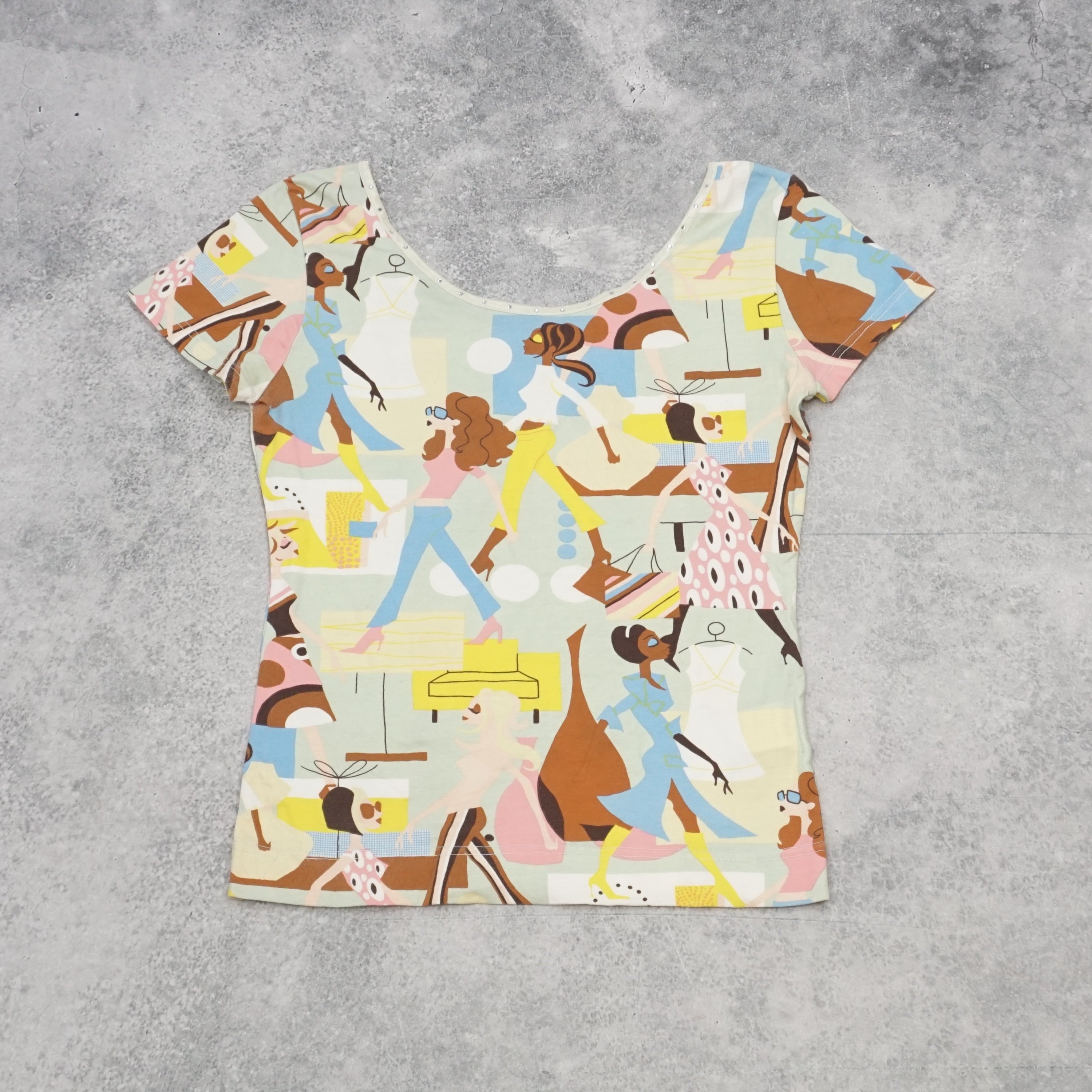 2000s Incline Graphic All-Over Print Top