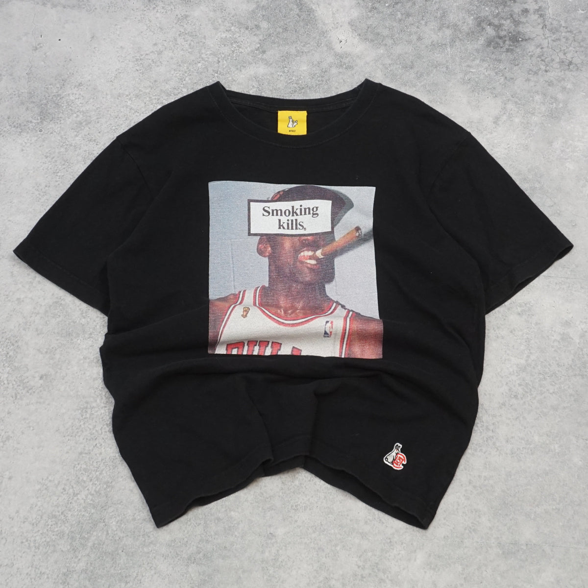 #Fr2 Smoking Kills Graphic T-Shirt