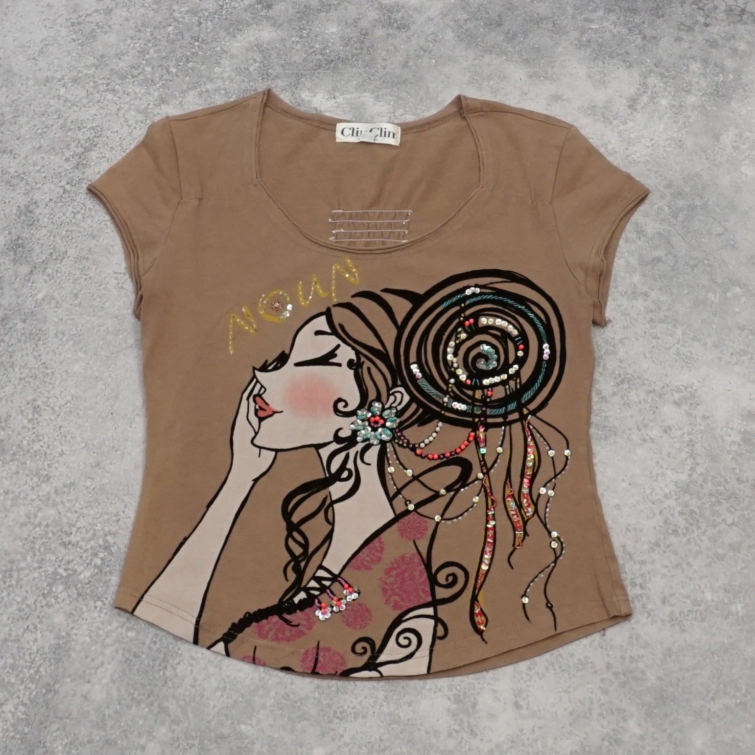 2000s Clin Clin Vintage Graphic T-Shirt