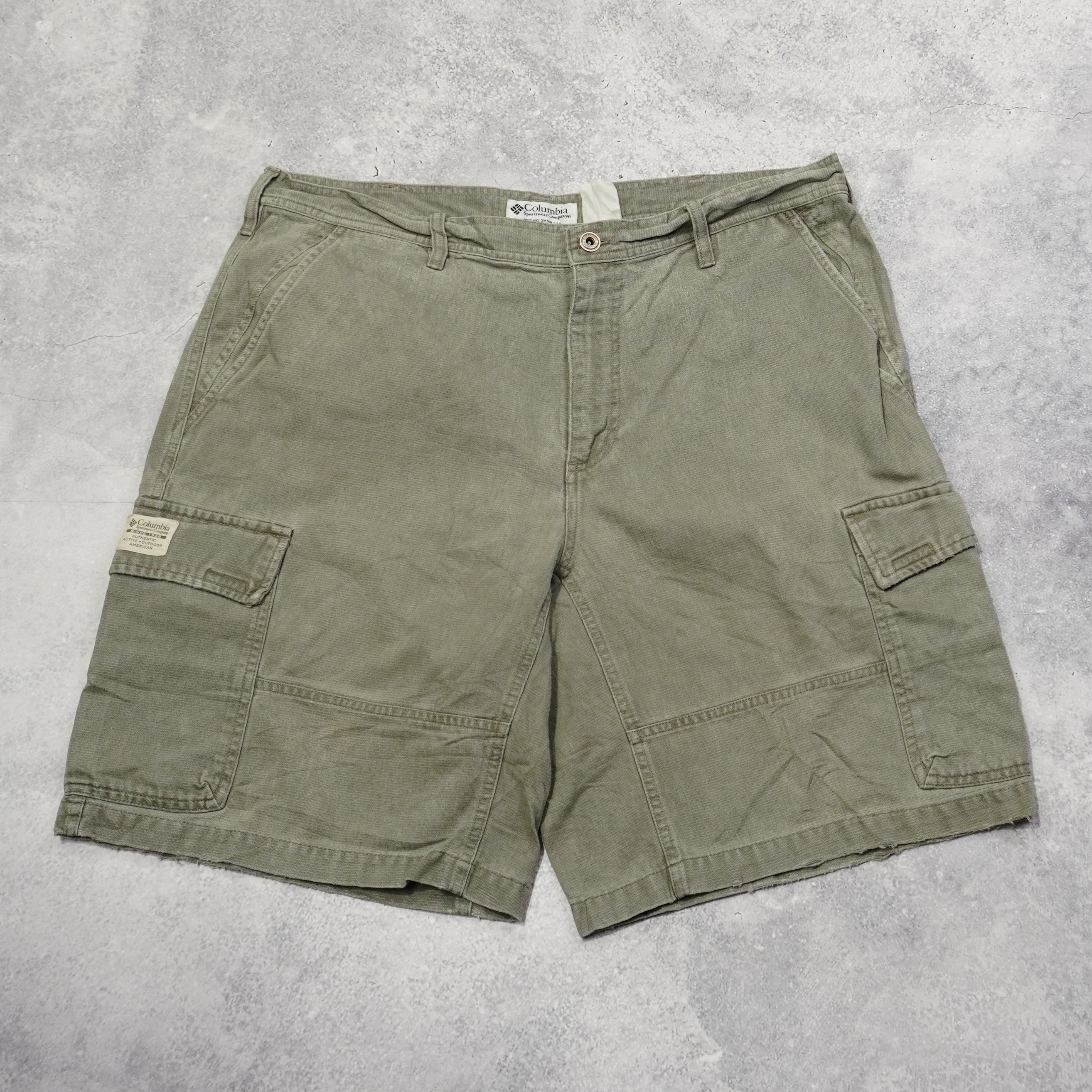 2000s Columbia Cargo Shorts