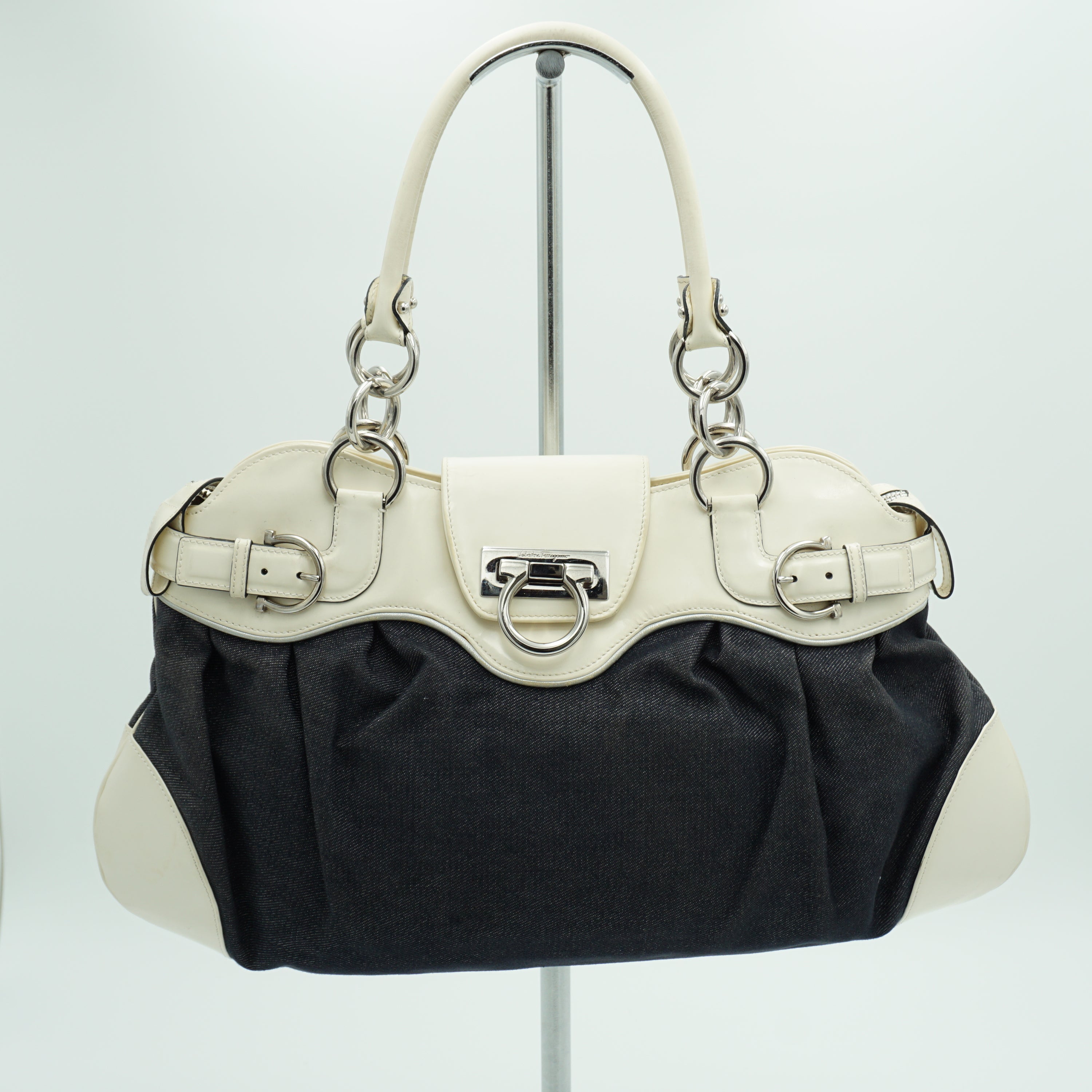 2000s Salvatore Ferragamo Handbag
