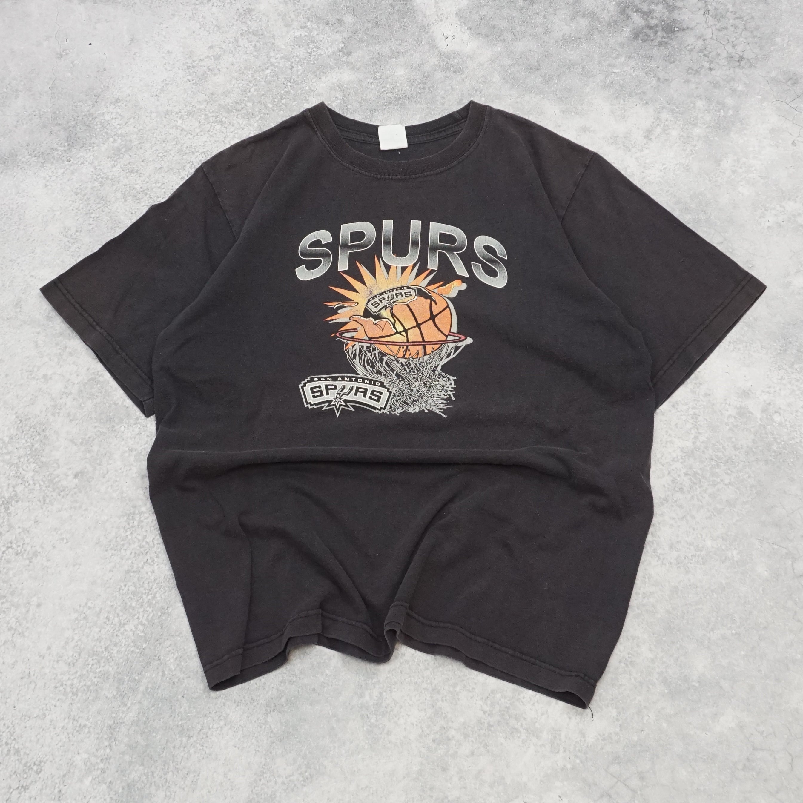 2000s Spurs Basketball Graphic T-Shirt