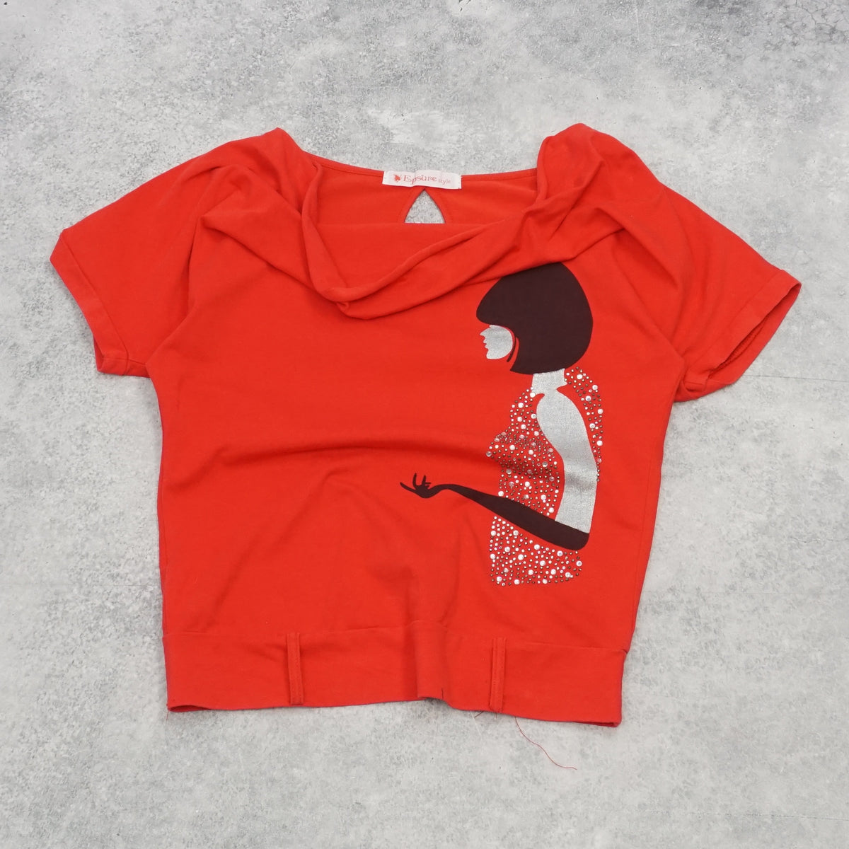 2000s Epsure Style Graphic Keyhole Back Top