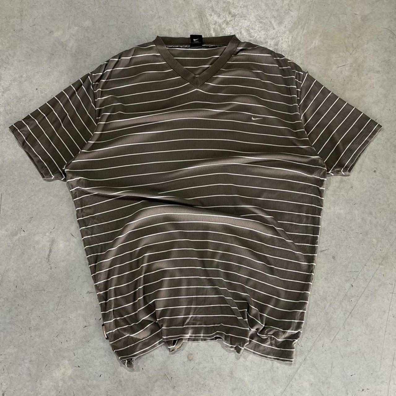 90s Nike Striped Boxy T-Shirt V Neck