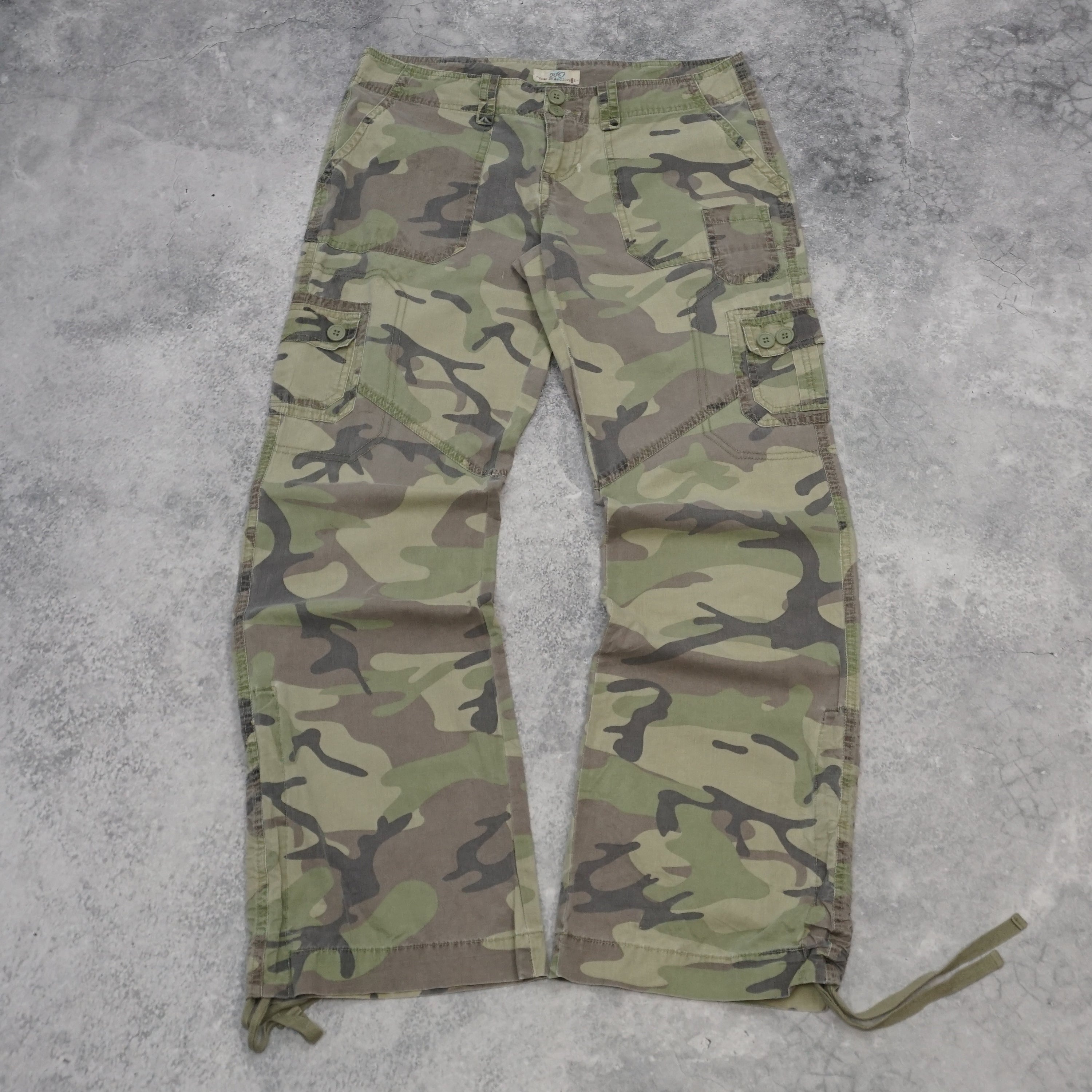 2000s Wear It Camo Cargo Pants