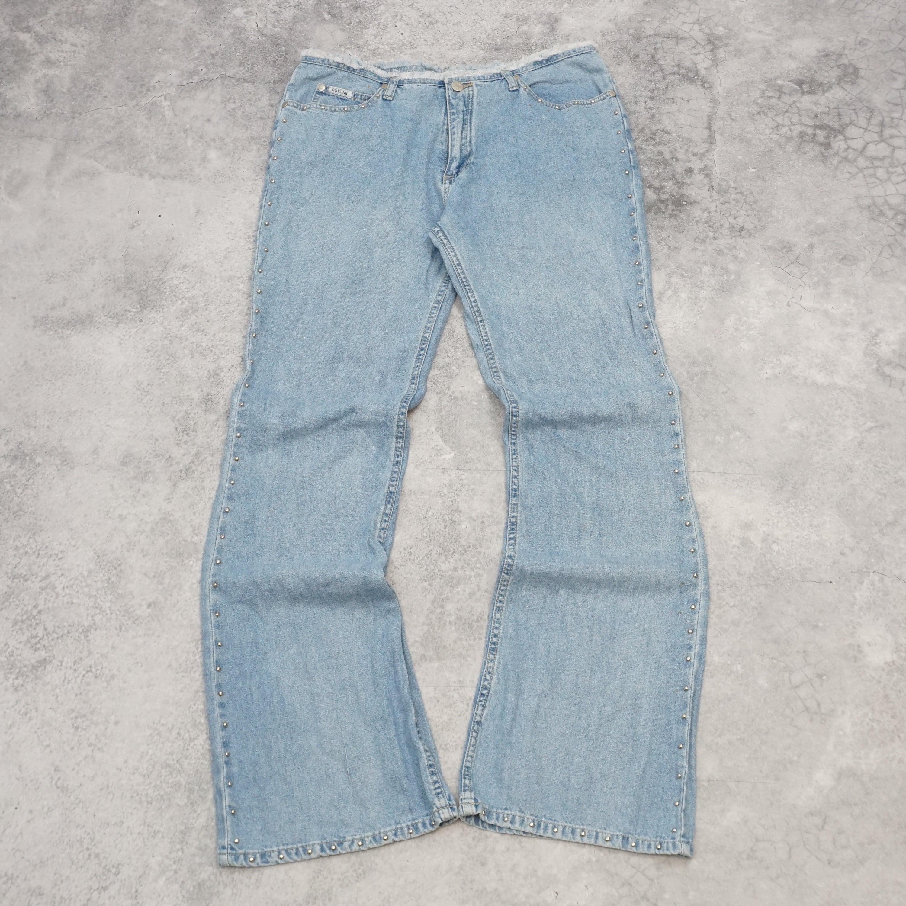 2000s Outline Frayed Hem Studded Jeans