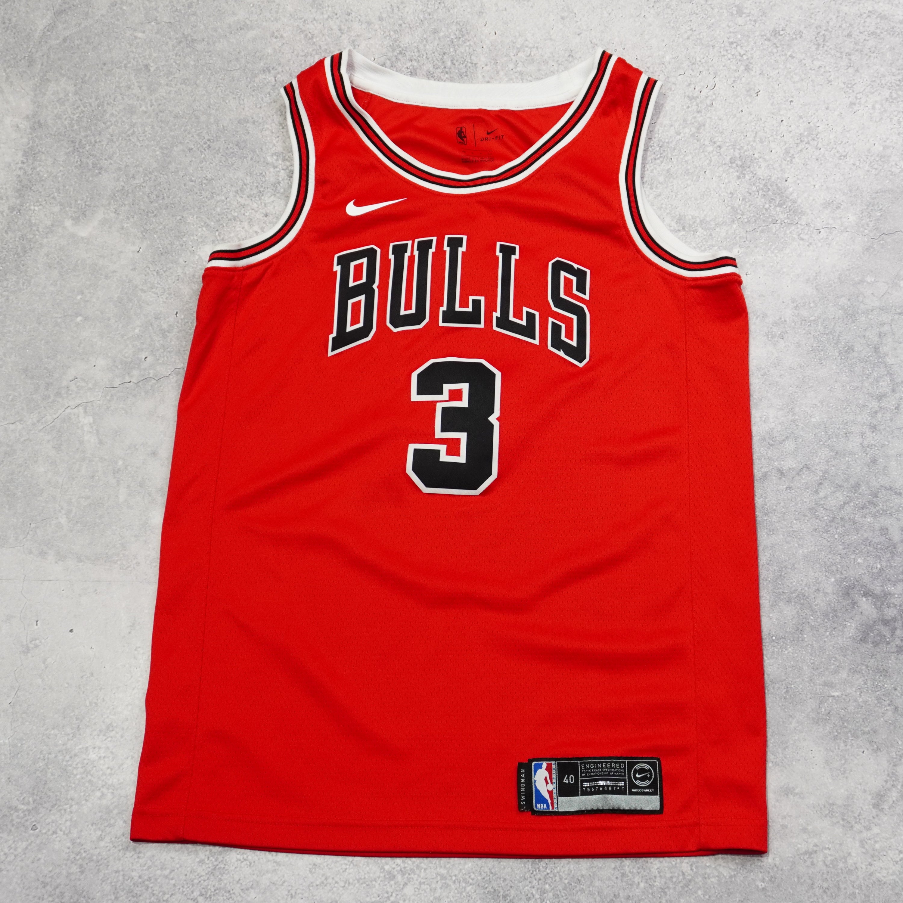 2000s Nike Bulls Wade Jersey