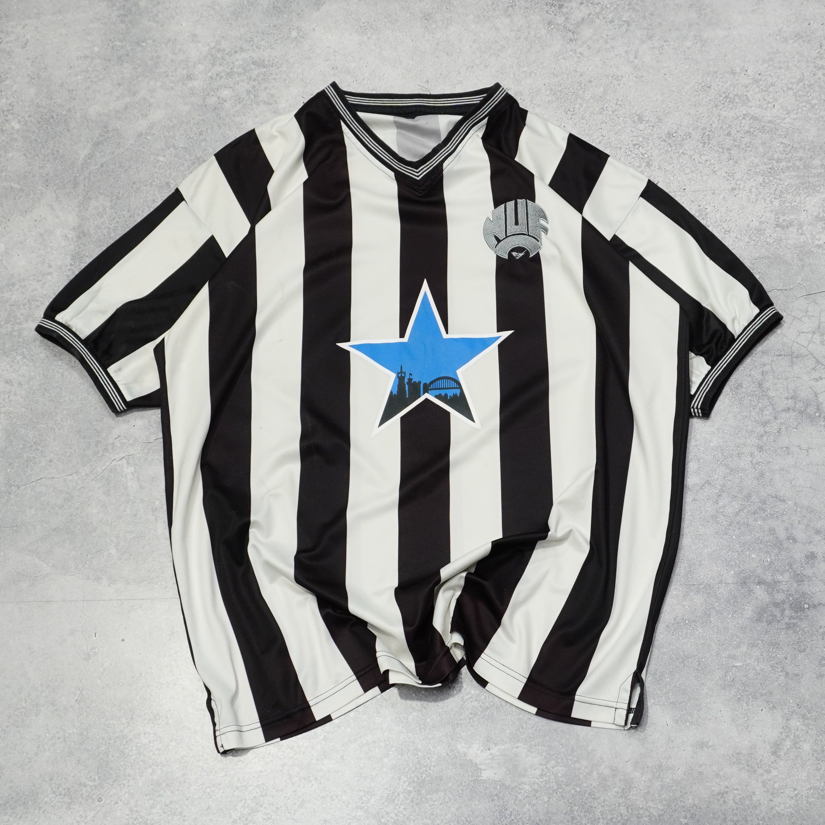 2000s Huf Jersey