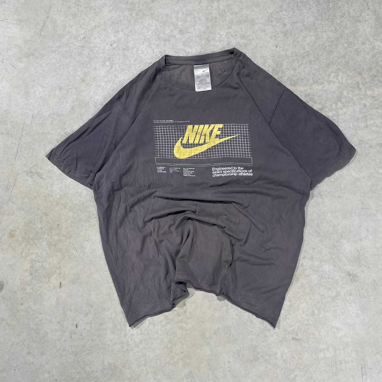 2000s Nike Graphic T-Shirt